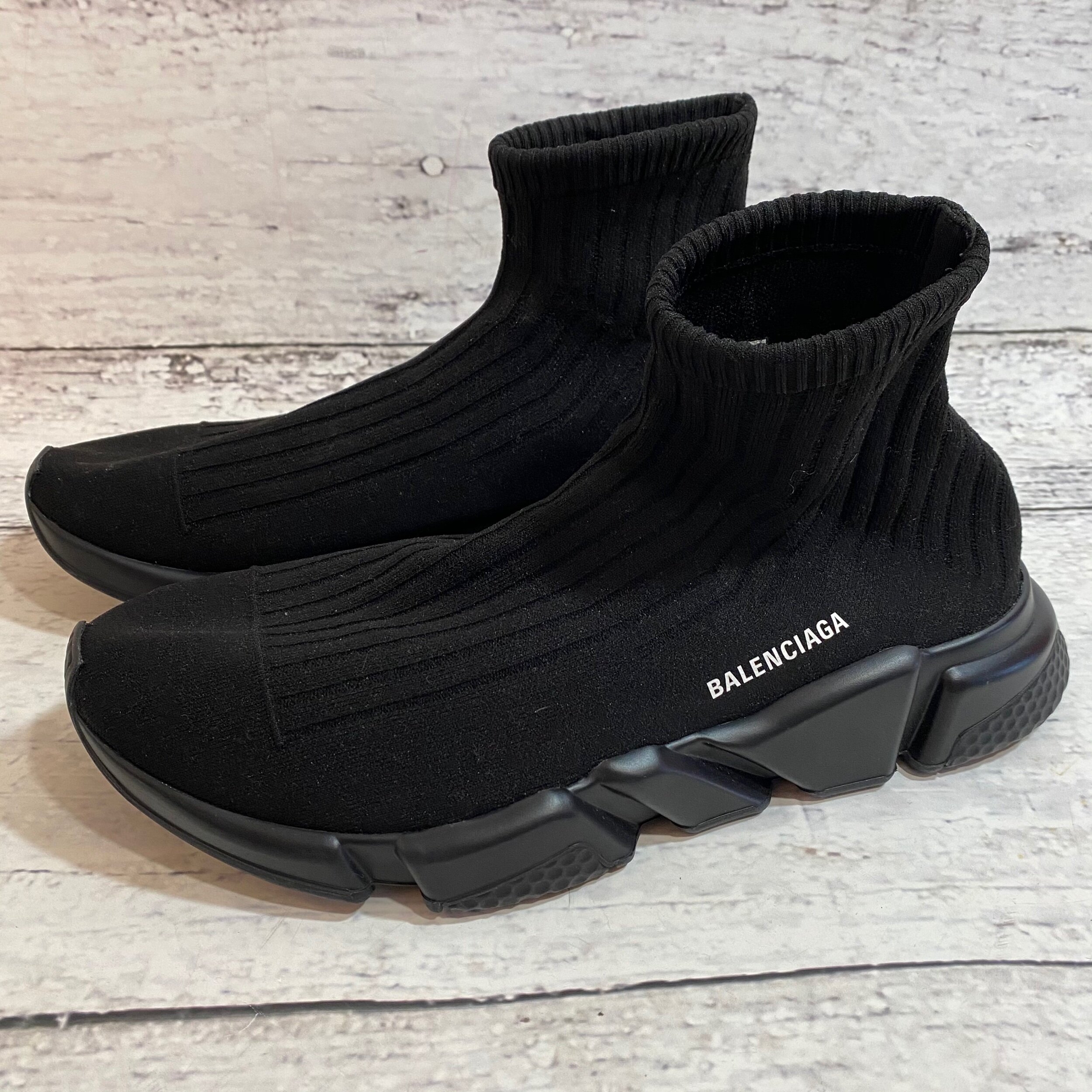 61FE6237-9F57-41B9-86E6-9D0B9F6C27D7