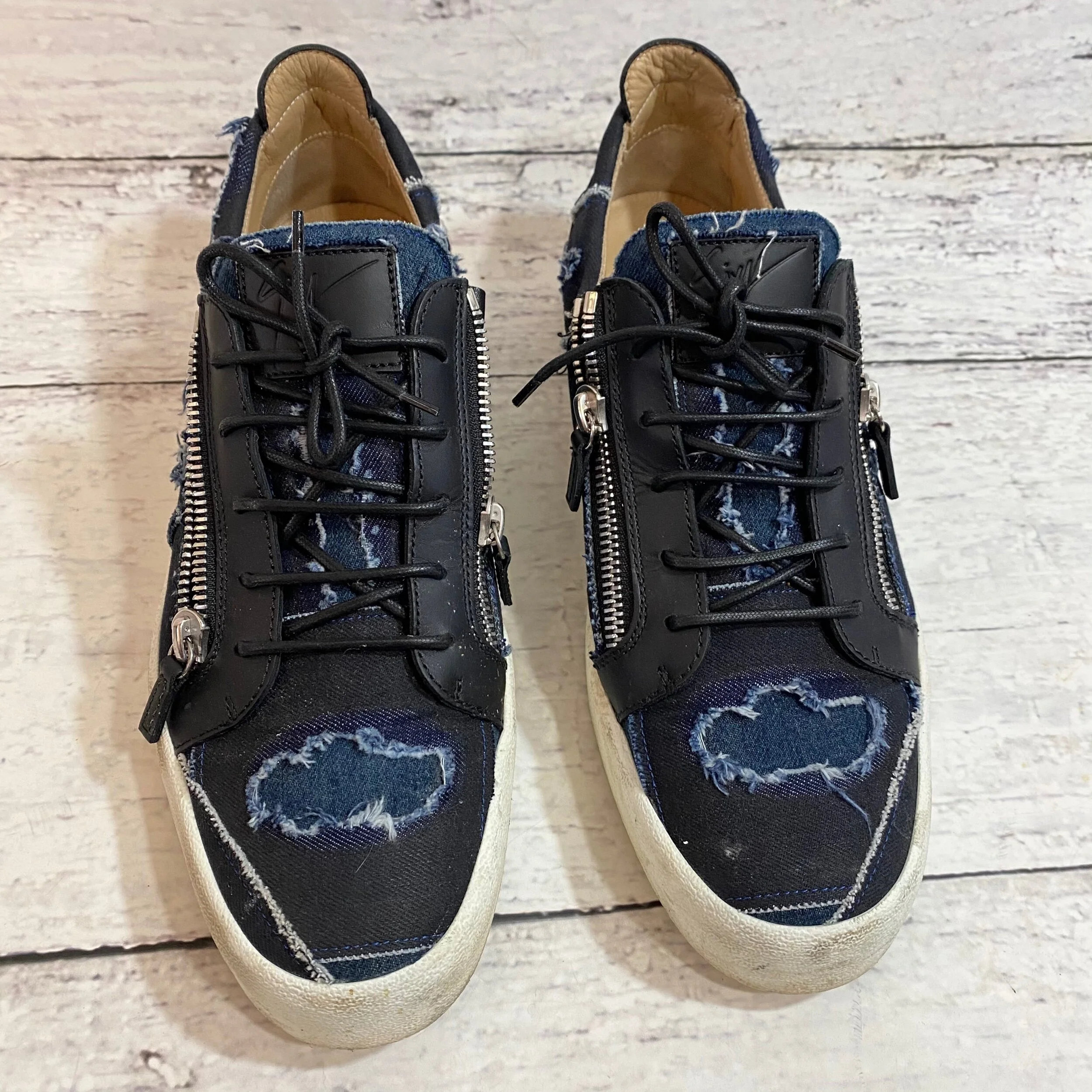 3A754E28-7E3A-4D17-9CF6-330E50F3E071