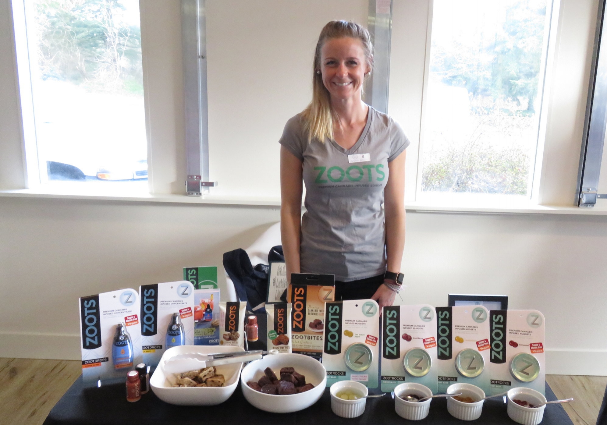 Zoots celebrated the Grand Opening with uninfused samples of their baked goodies and Zootrocks in Bellevue. Have you tried their new Tart Green Apple? Yum!