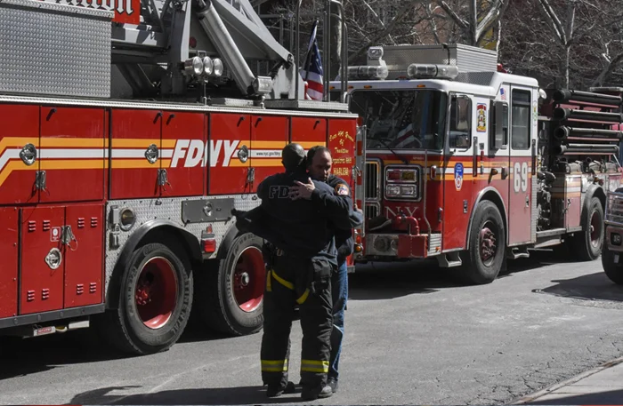 Firefighter Killed in Harlem Blaze Supported Others With Vigor New York Times