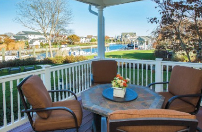 A Waterfront Gem: Boater's Delight in Babylon Long Island Press