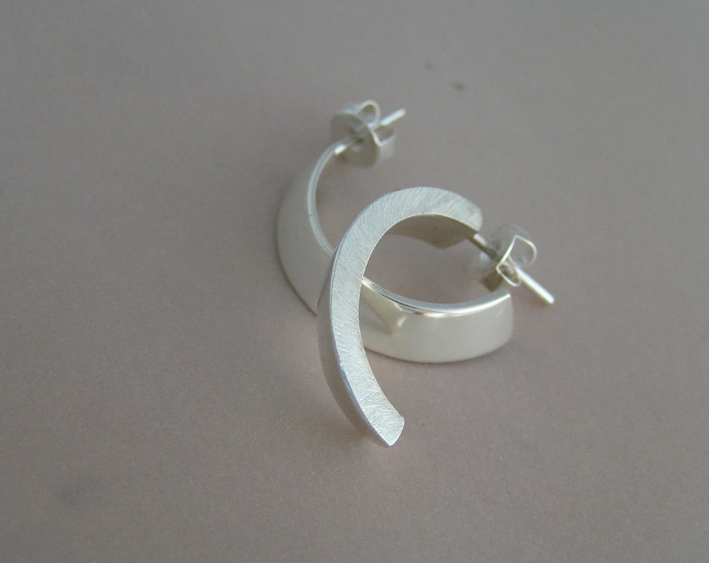 Susie Woodhouse cut link earrings 1500 pixel.jpg