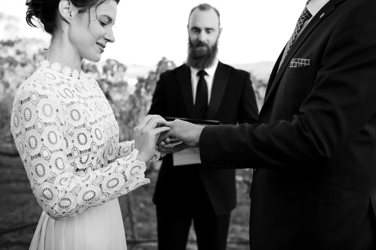 KirstenCunninghamPhotographyElopementBorrodell-34.jpg