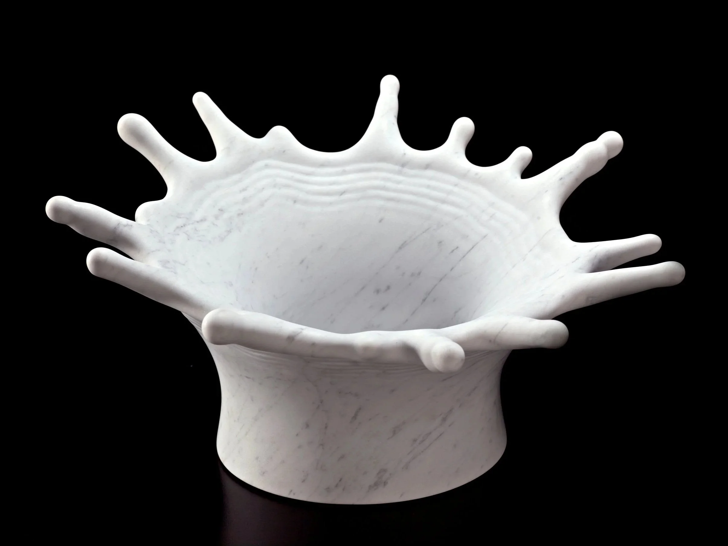  Sally Wickes,  One , 2014, Carrara marble, 20 x 43 x 43cm 