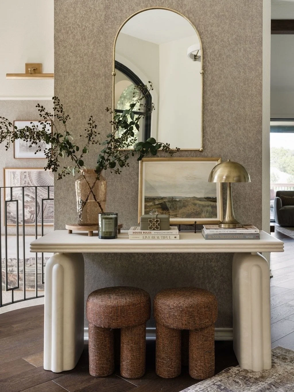 An entrance should feel like an embrace&mdash;warm, intentional, and effortlessly beautiful.
Designing a welcoming entry that sets the tone for the entire home.
⠀⠀⠀⠀⠀⠀⠀⠀⠀
PC: @madelineharperphoto 
⠀⠀⠀⠀⠀⠀⠀⠀⠀
#EntrywayDesign #WelcomingHome #ThoughtfulI