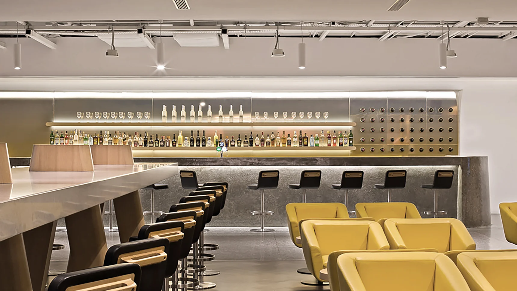 02 Q-Lounge-SIN-05.jpg