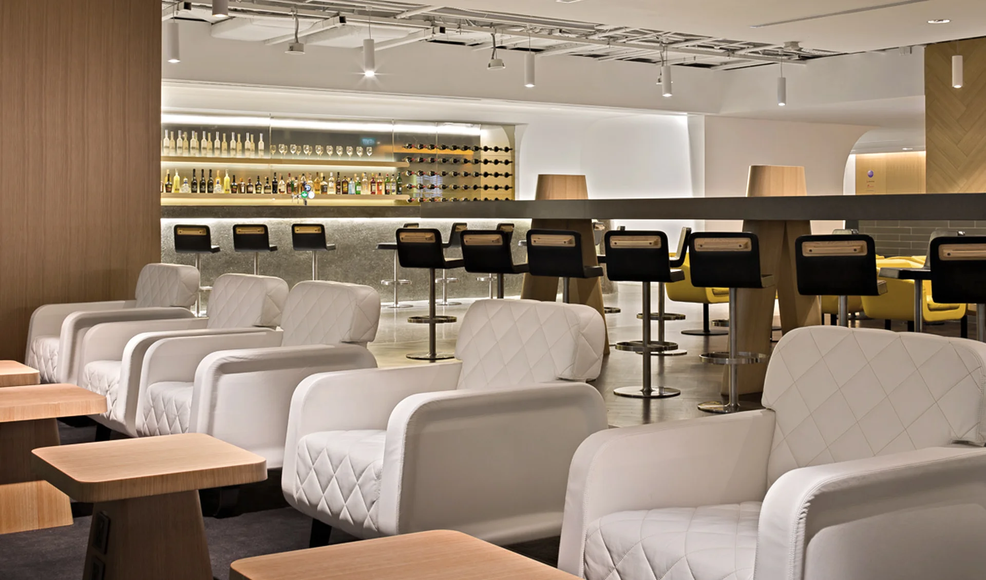 Q-Lounge-SIN-03.jpg