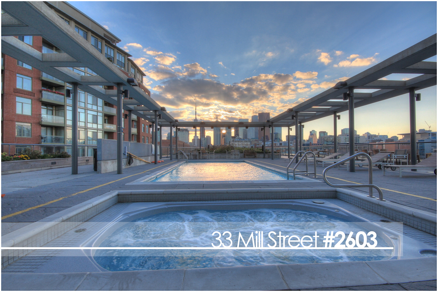 17 Pool and Hot Tub.jpg
