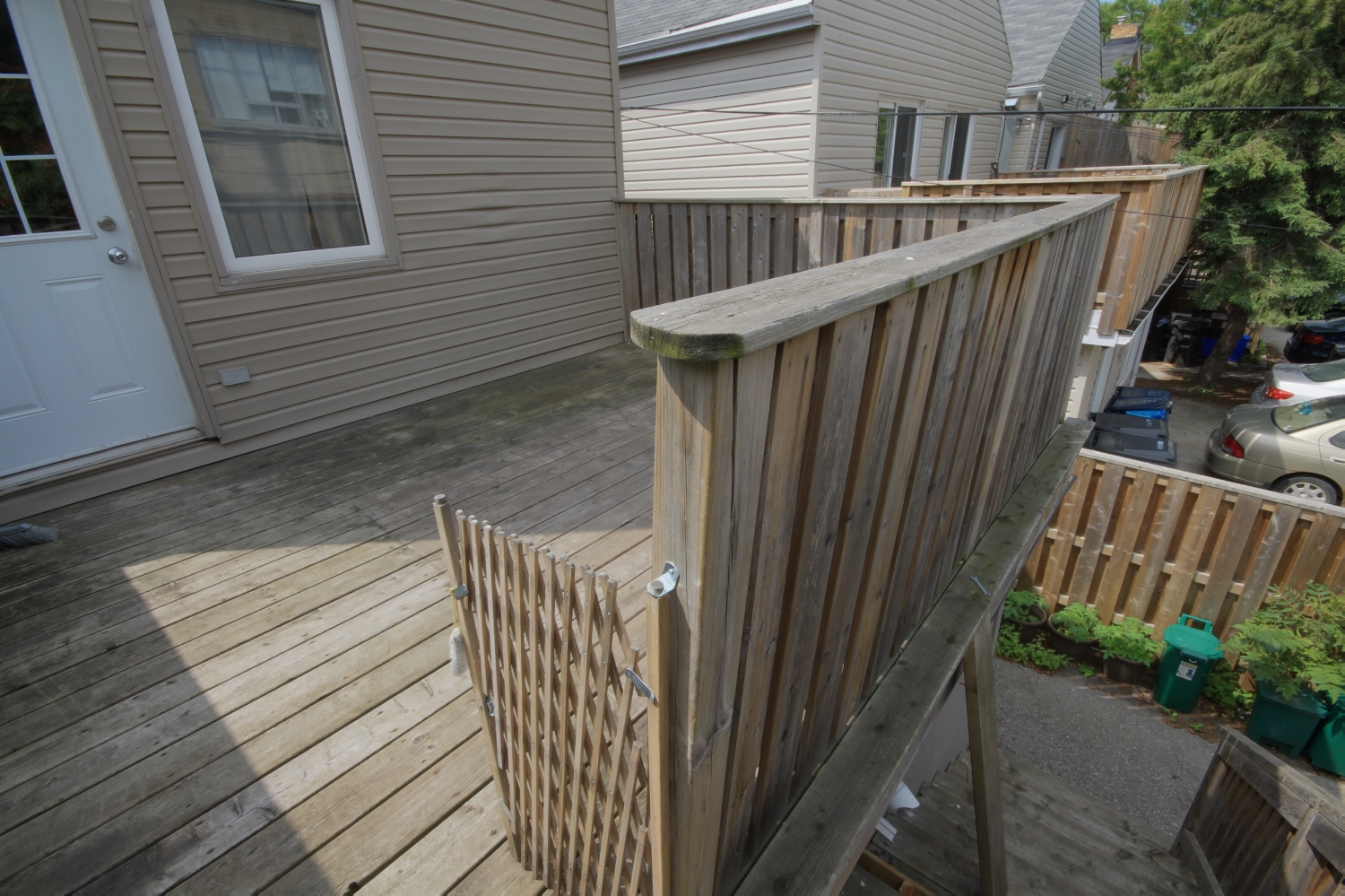 109 Upstairs Patio 2.jpg
