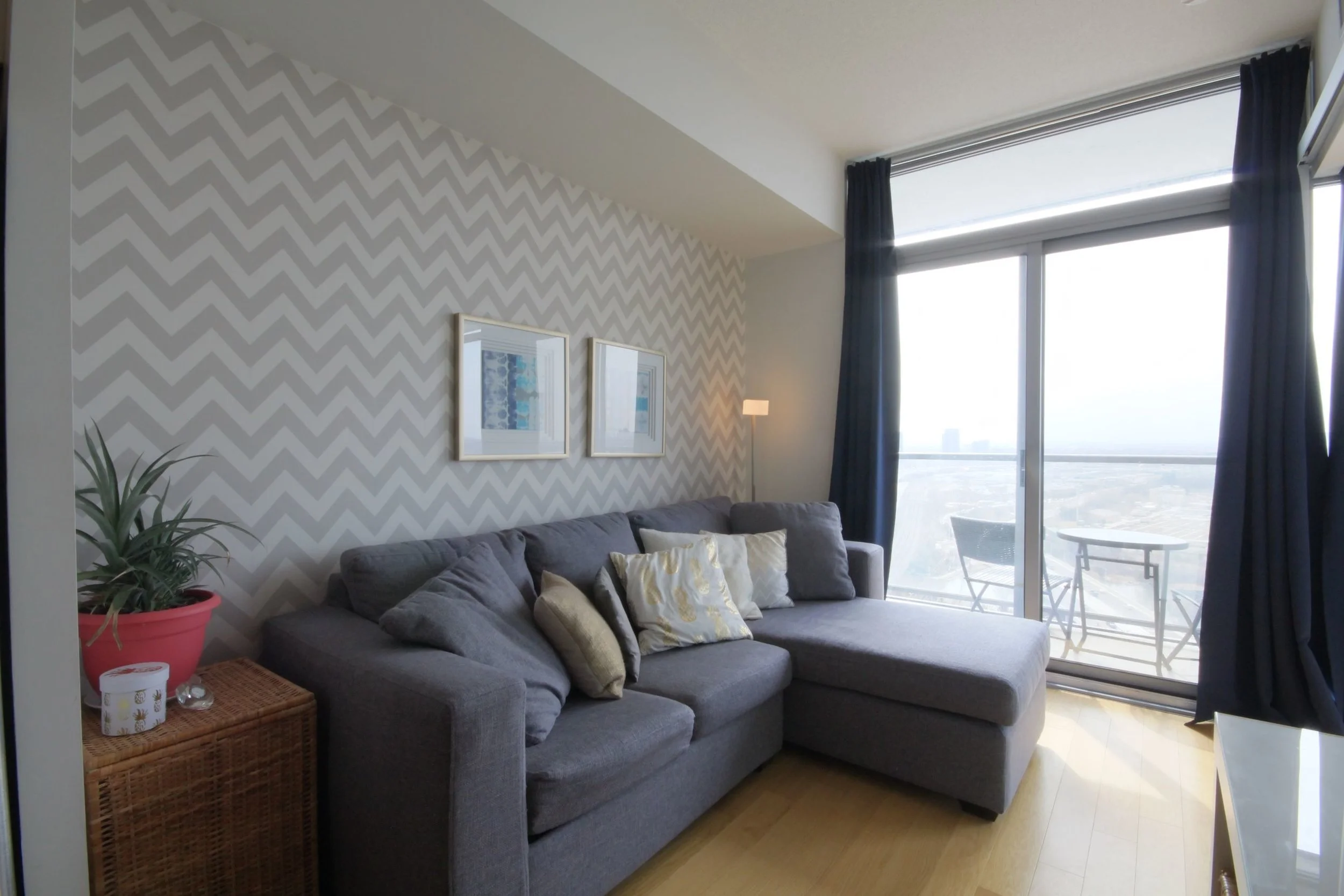 SOLD IN JUST A FEW HOURS: THE PERFECT STARTER CONDO!