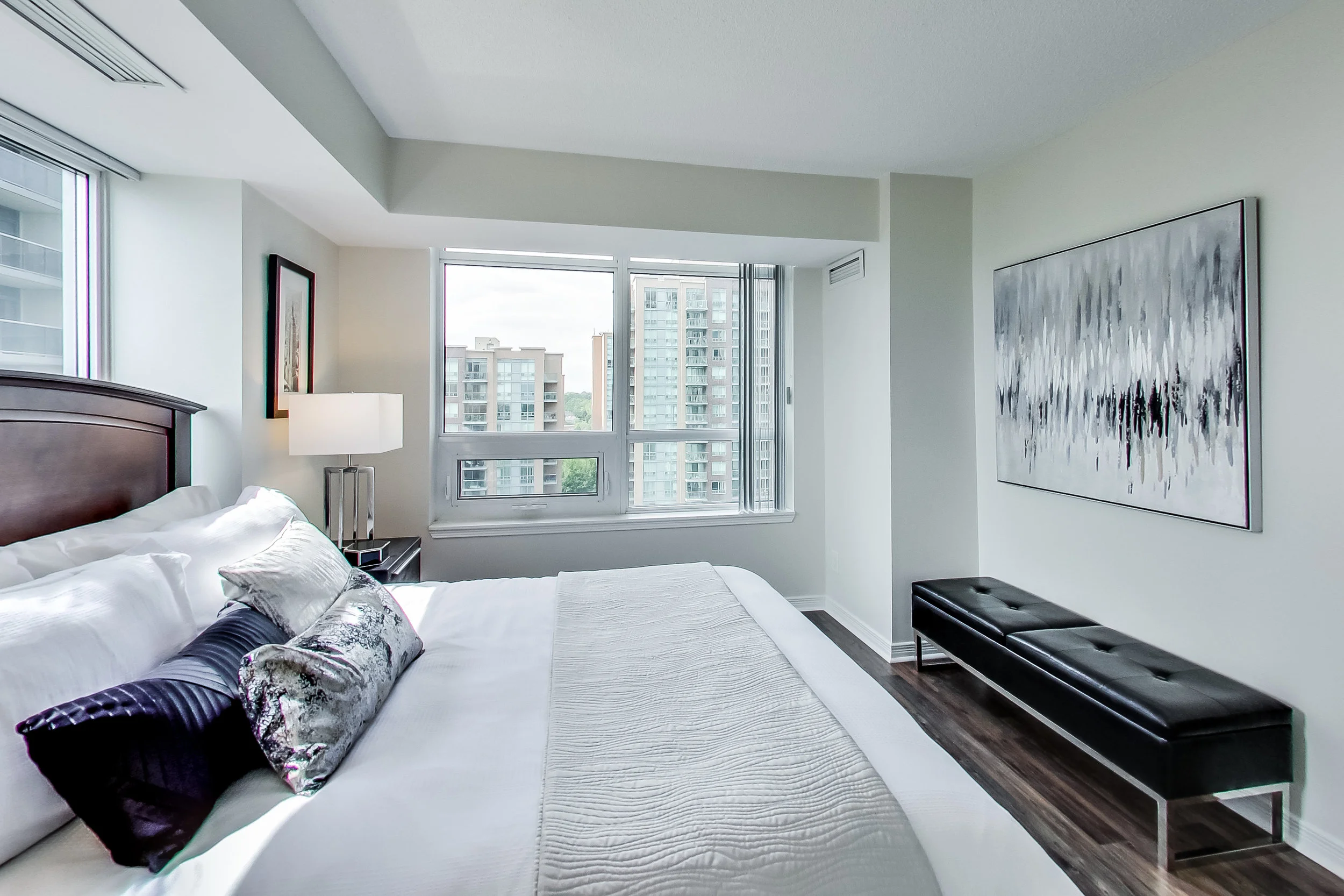 SOLD: SPACIOUS 2 BEDROOM APARTMENT