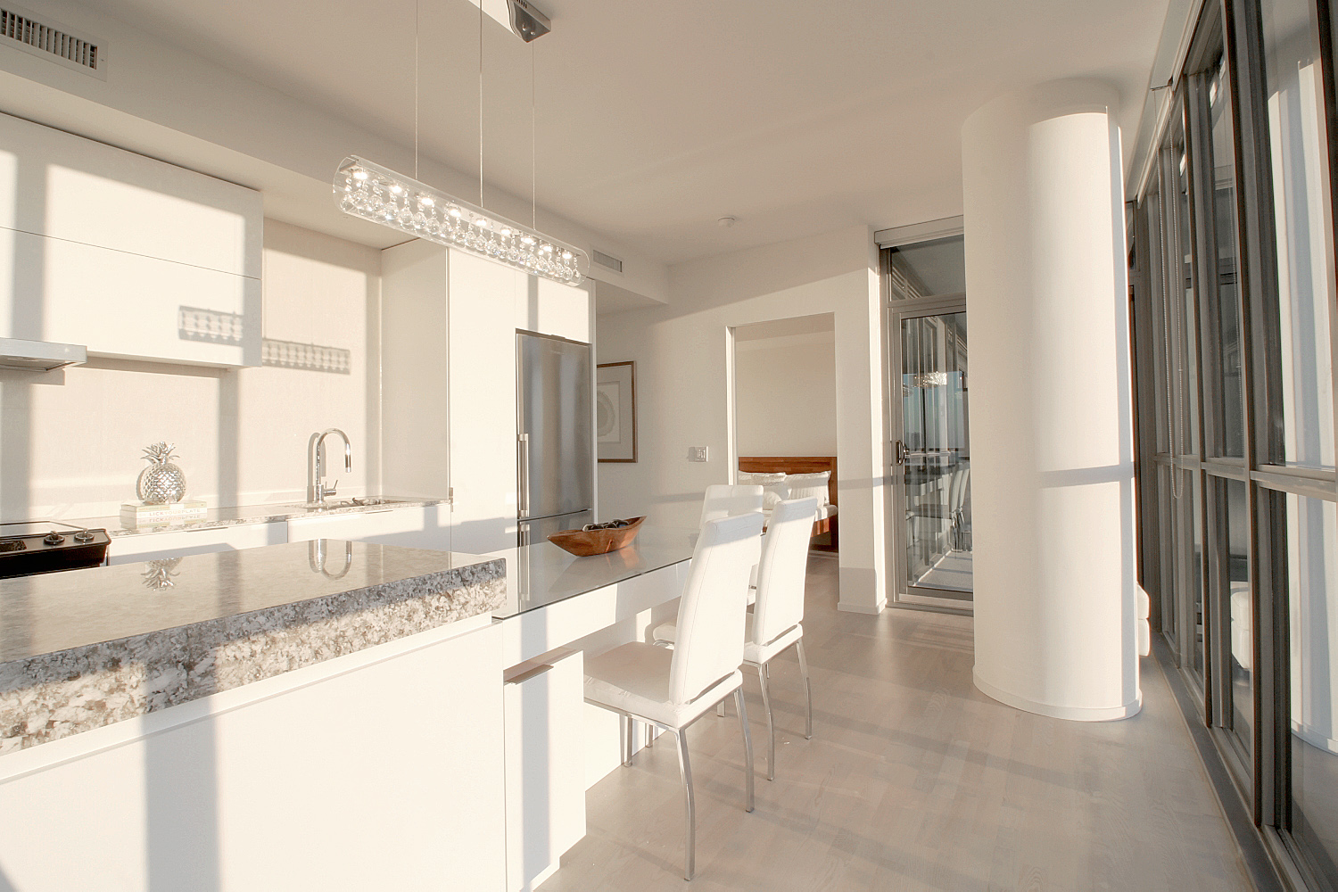 04. Kitchen and Dining.jpg