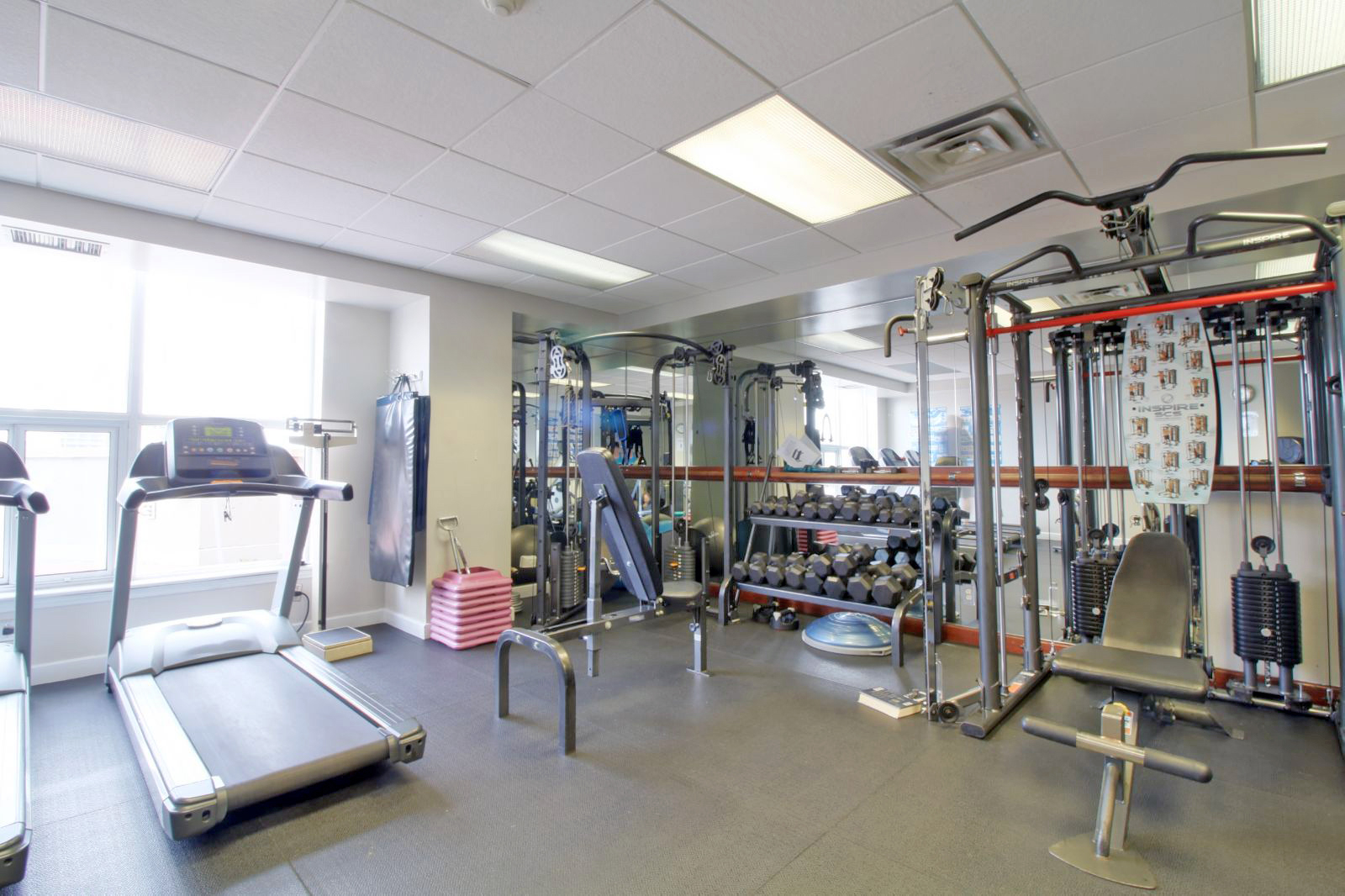 08 - Amenities - Gym.jpg