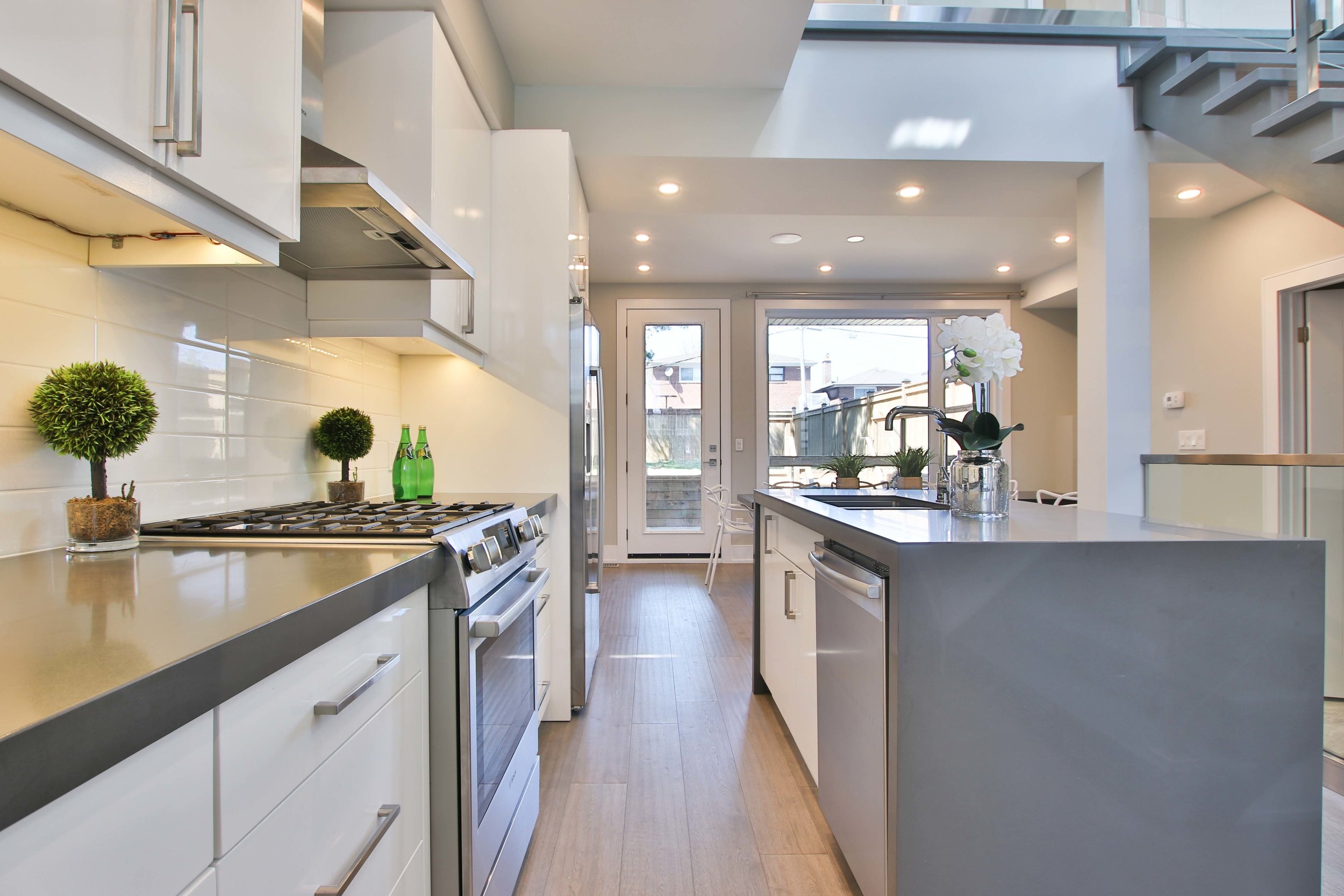 32_Kitchen.jpg