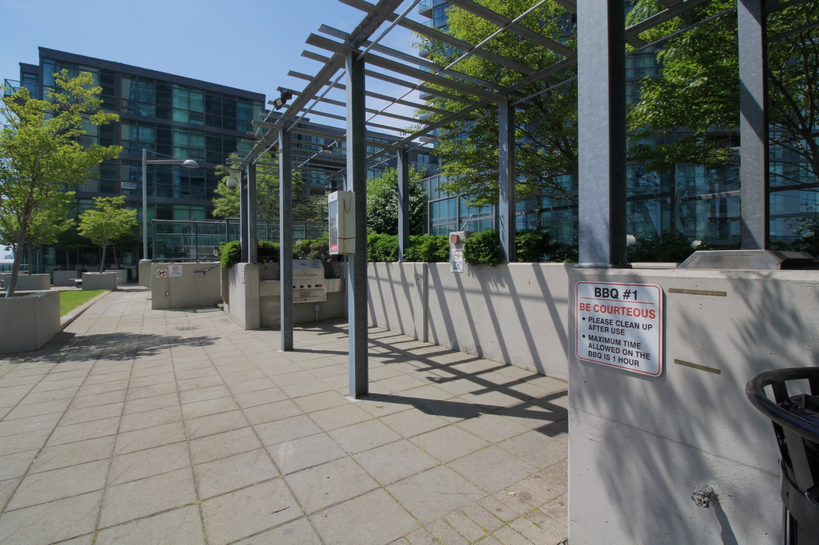 13 - Amenities - Terrace 2.jpg