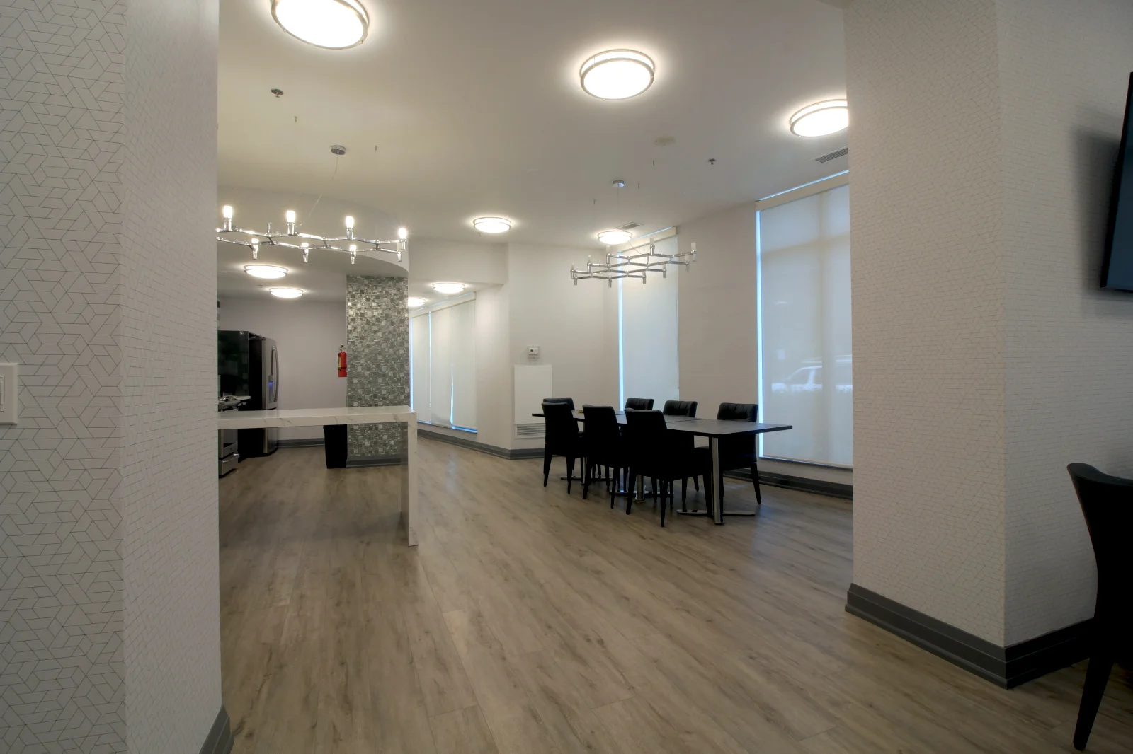 15 - Amenities - Billiards and Party Room.jpg