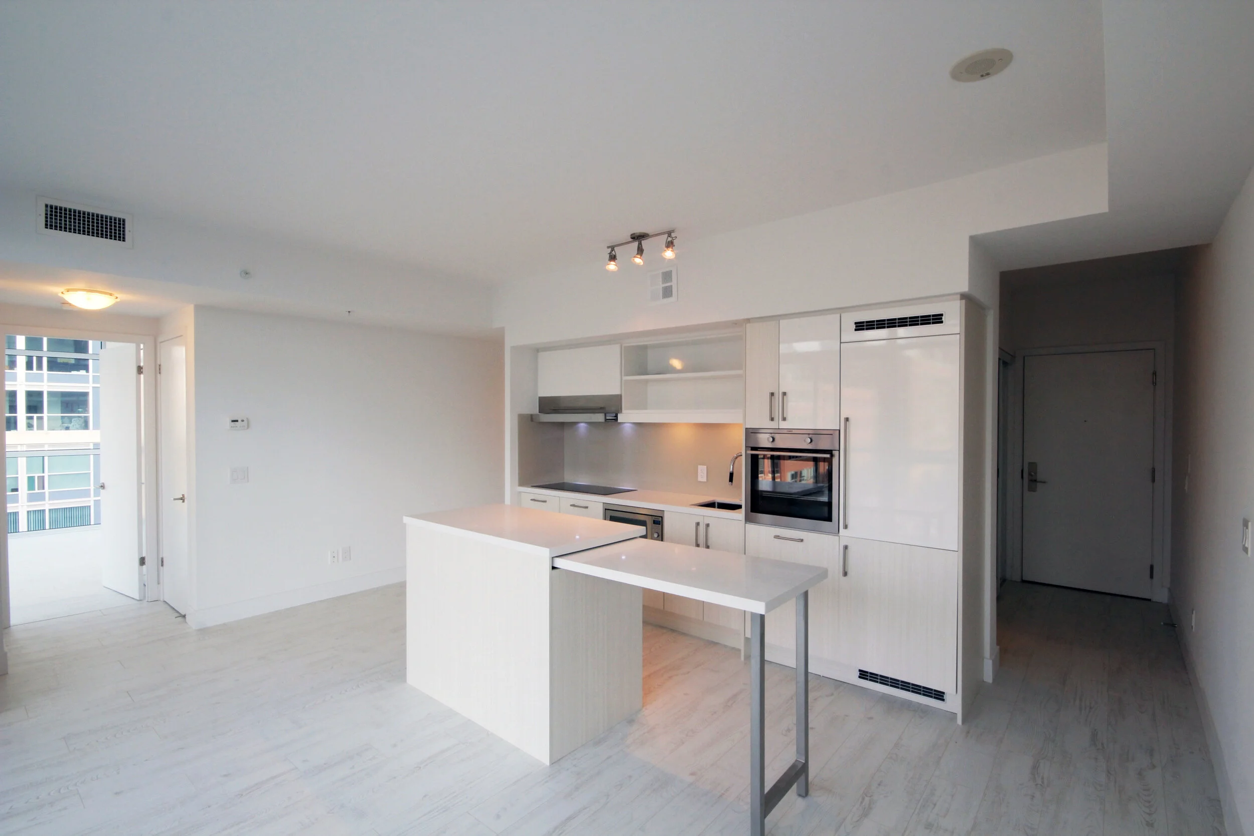 LEASED: 39 Sherbourne Street #707