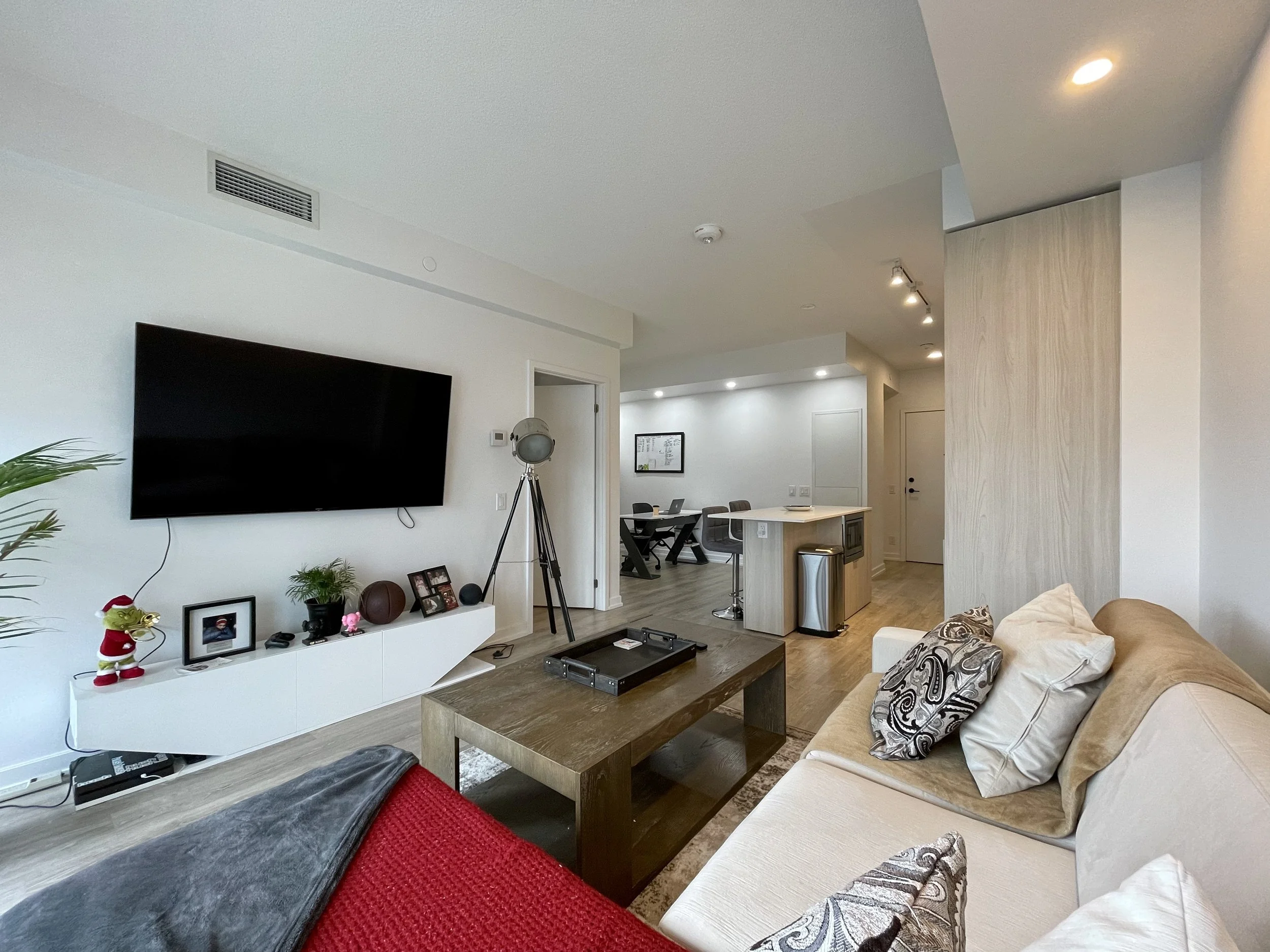 LEASED:  20 Tubman Avenue 1006