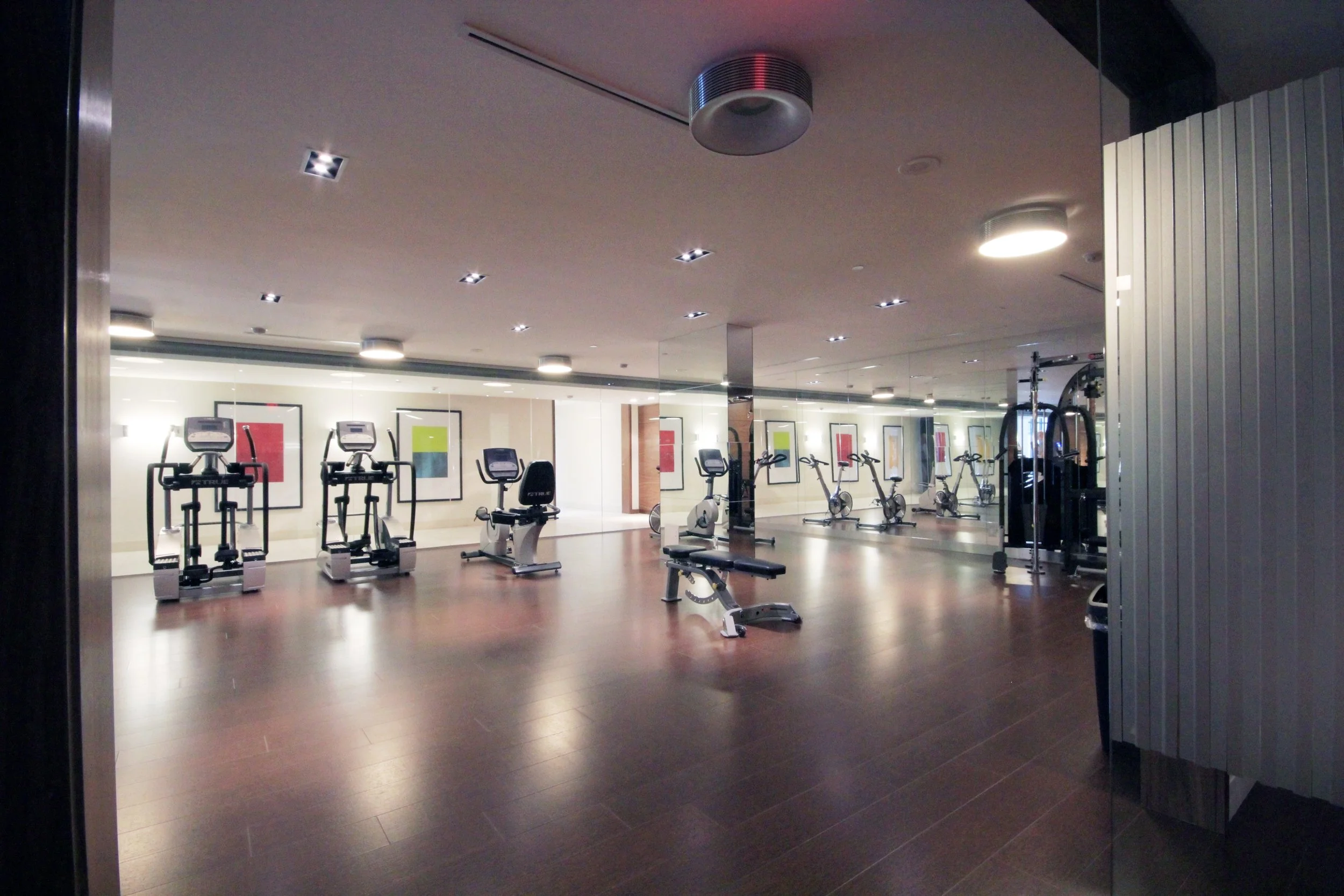 5 Valhalla Inn Road - 07 - Gym.jpg