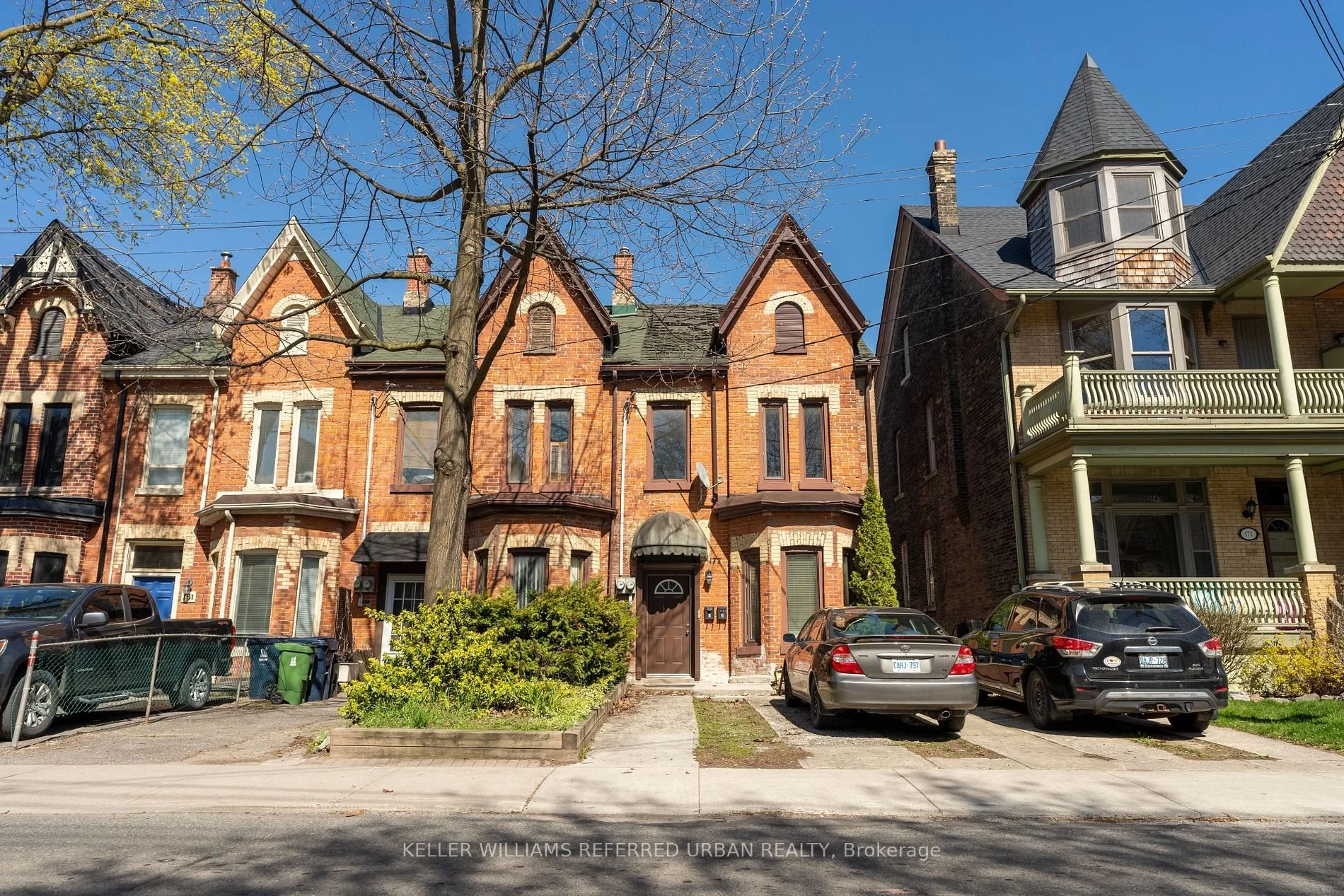 FOR LEASE: 177 Strachan Avenue Upper