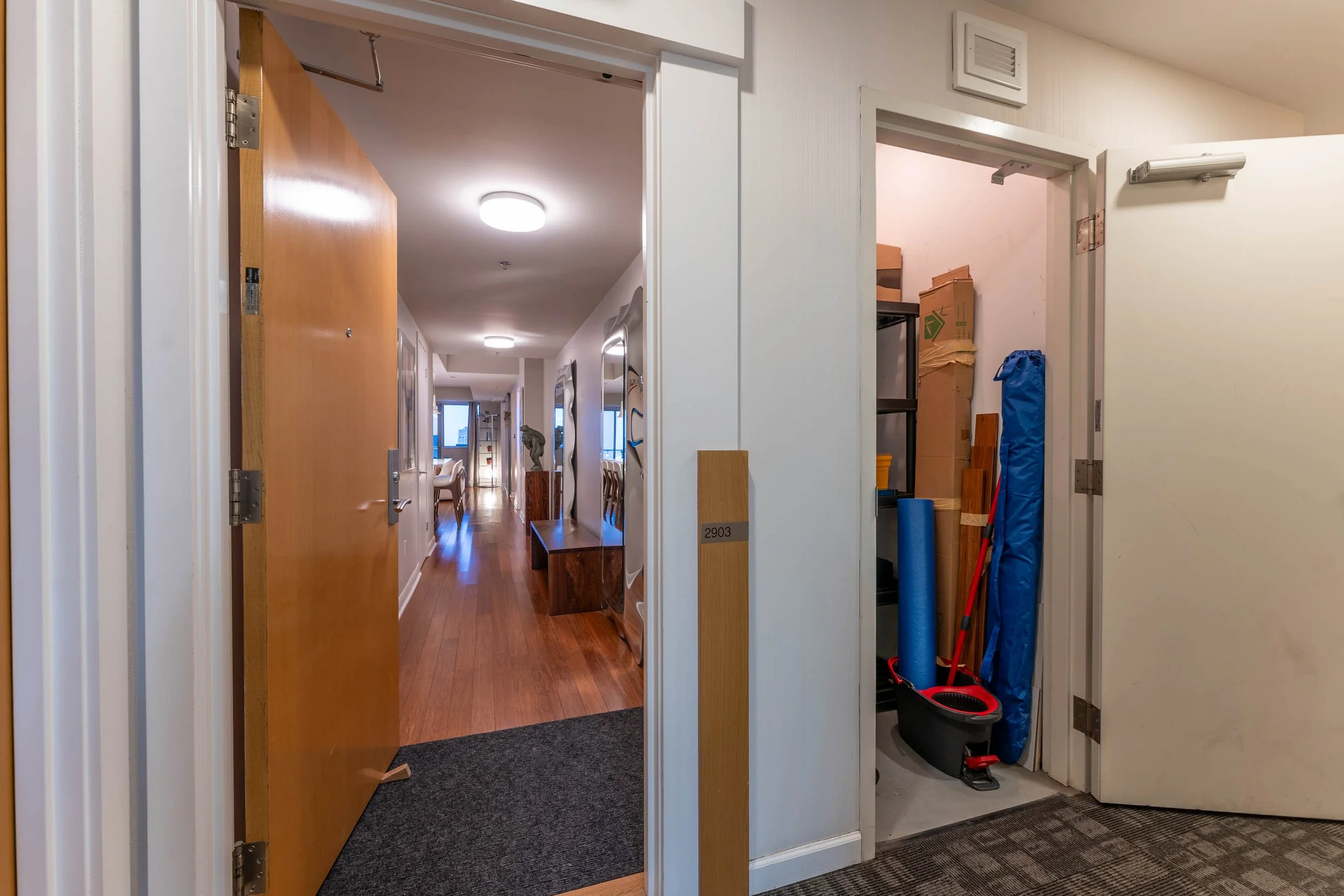 23 - DSC09149-HDR - Locker.jpg