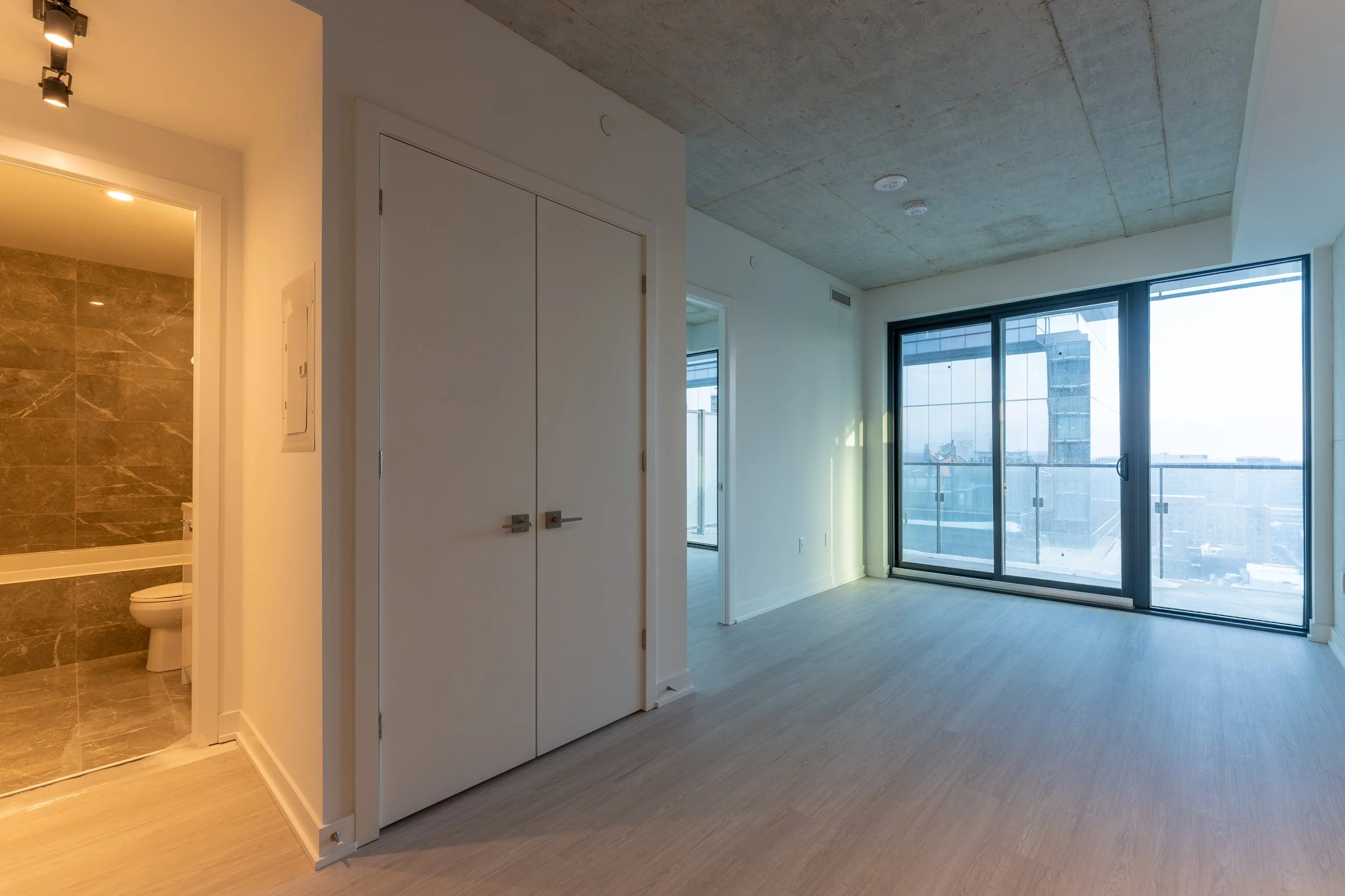 FOR LEASE: 284 King Street E 1403