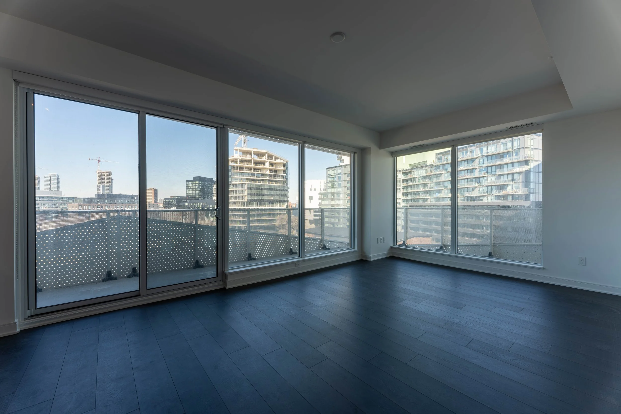 04 - Living_Dining.jpg