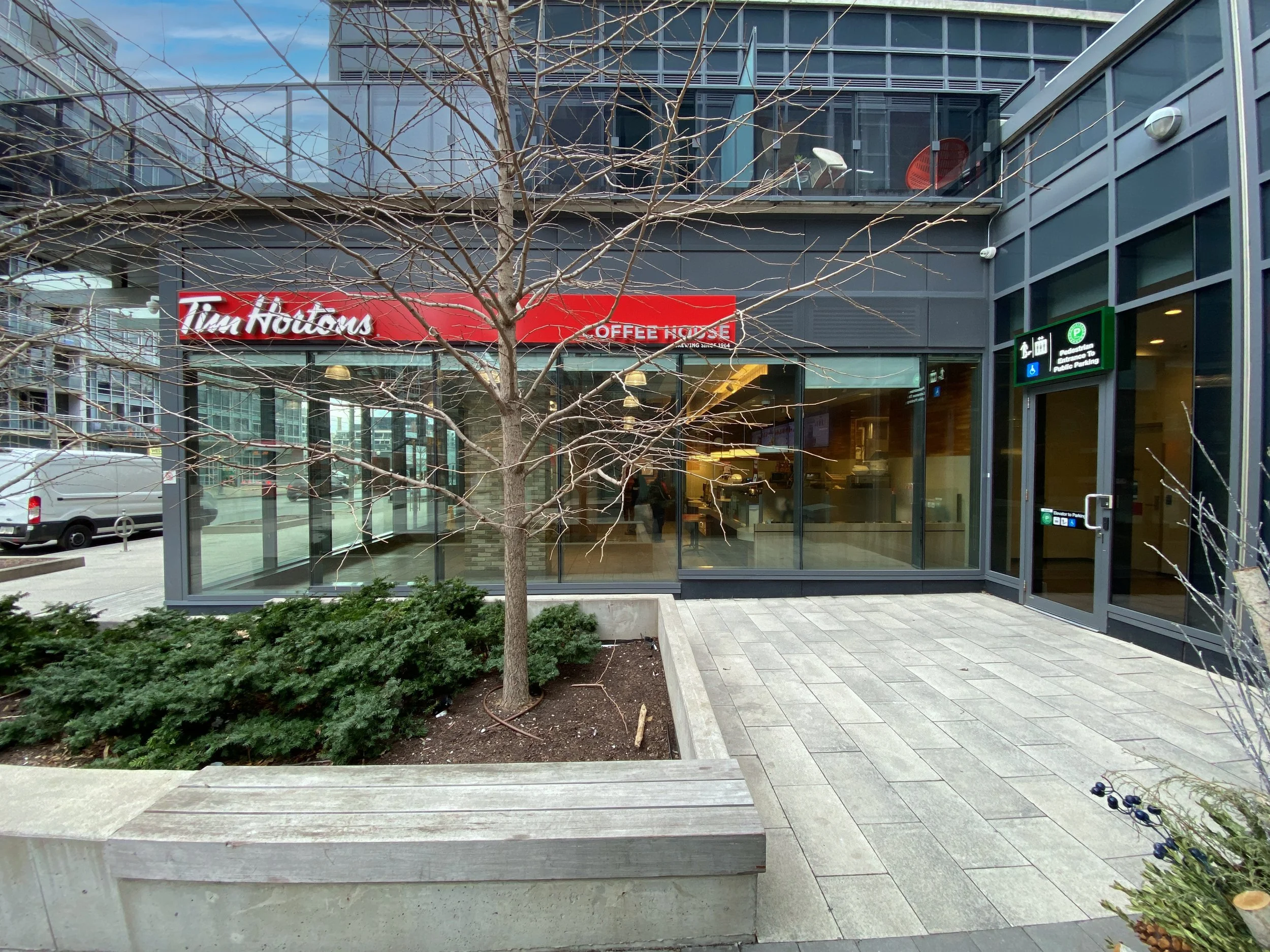 14 - 1030 King Street West - Amenities Tim Hortons.JPG