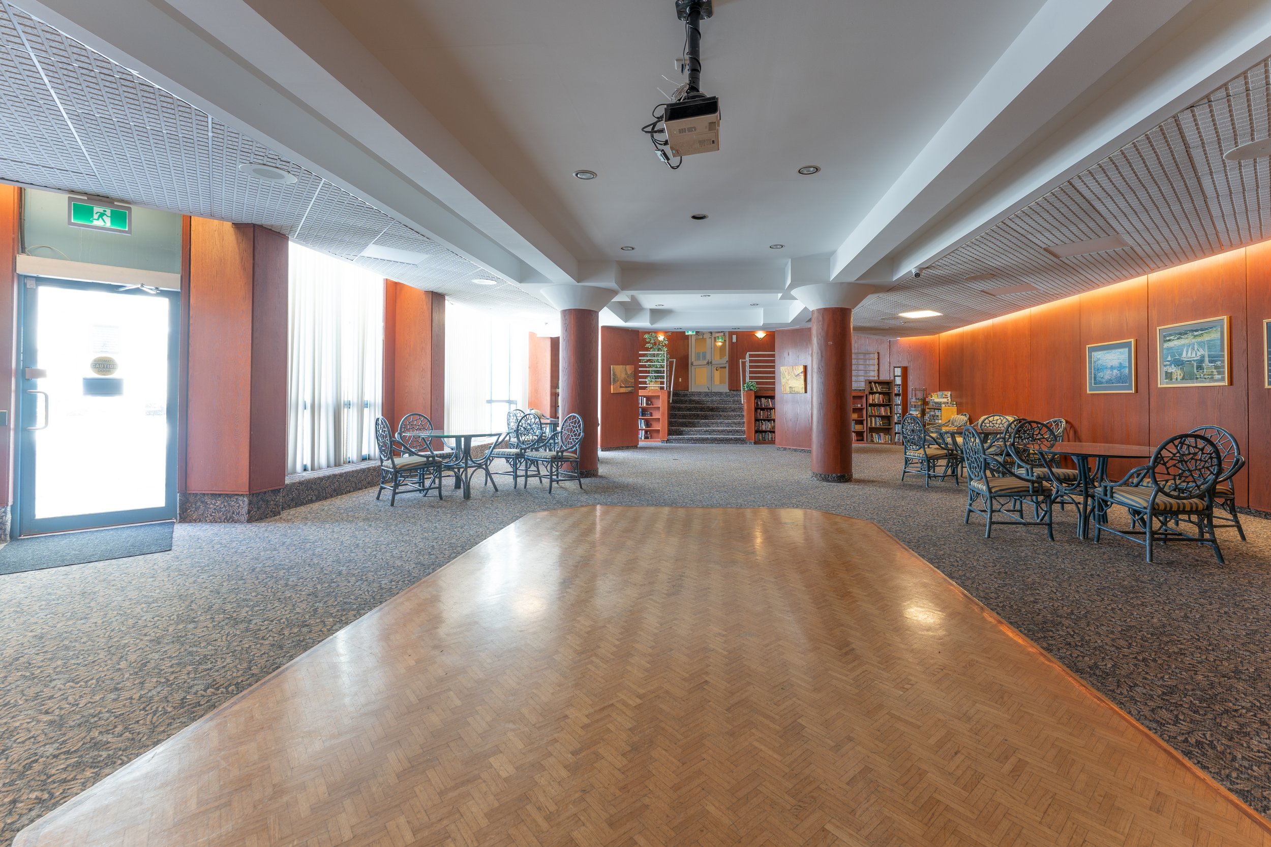 12 - DSC09938-HDR.jpg