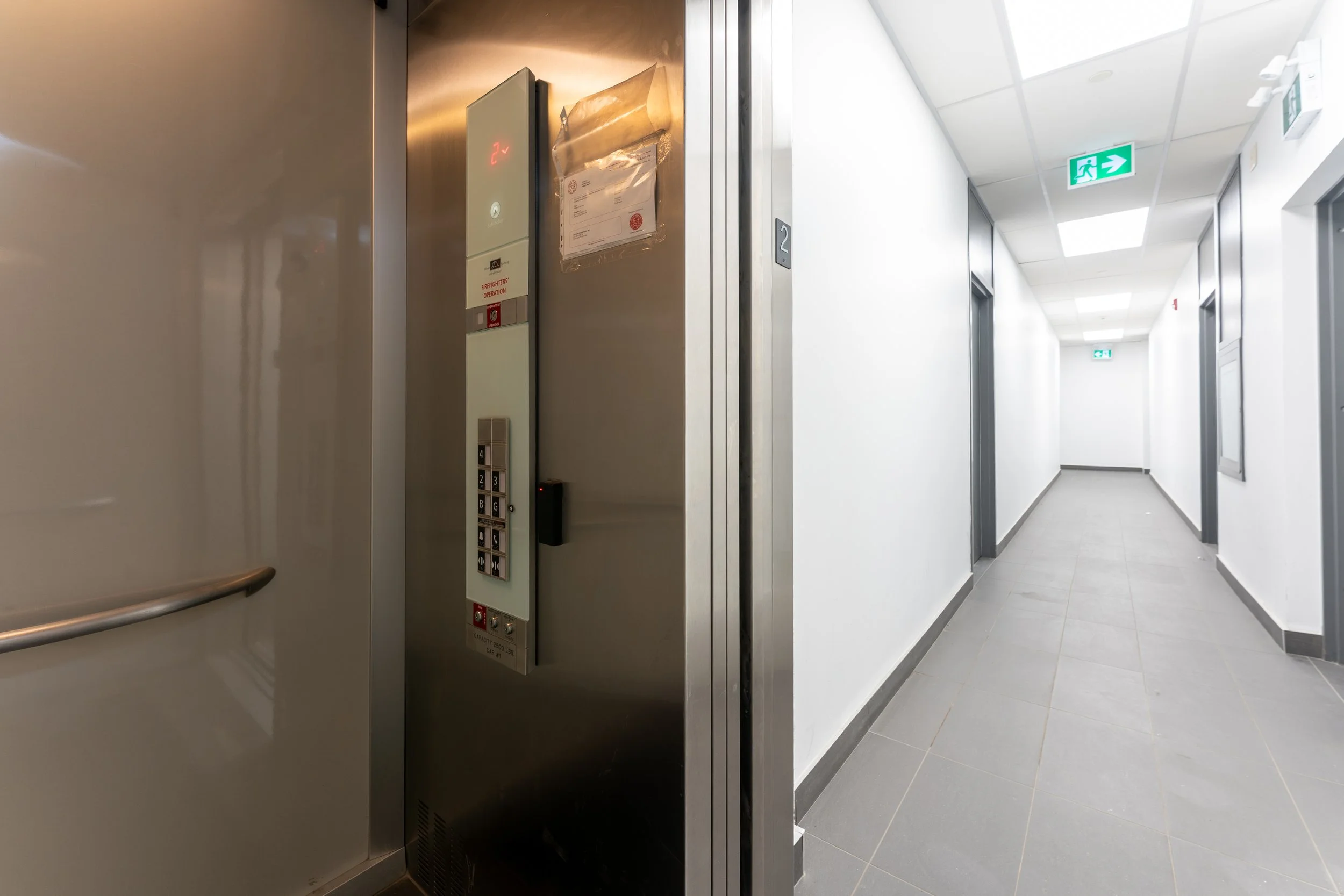 13 - DSC00219-HDR - Elevator.jpg