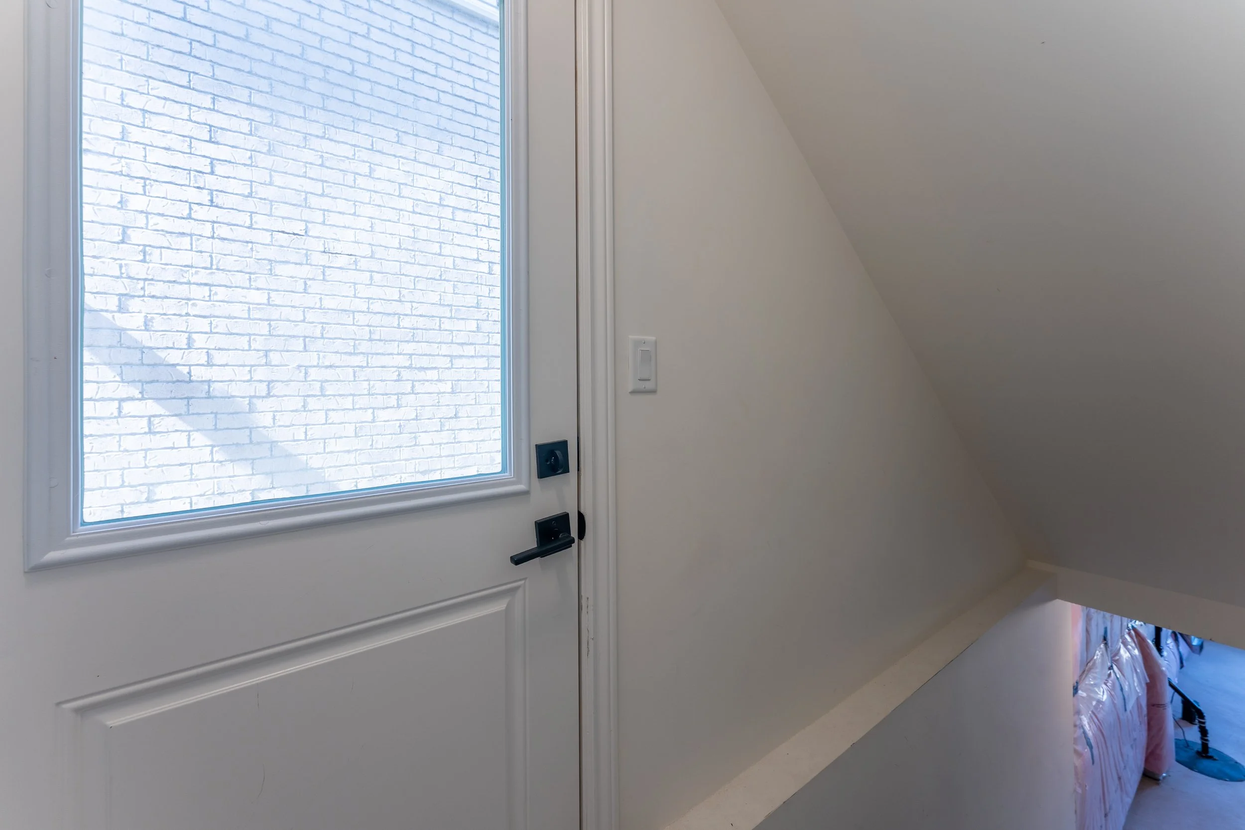 20 - DSC00636-HDR - Separate Entrance.jpg