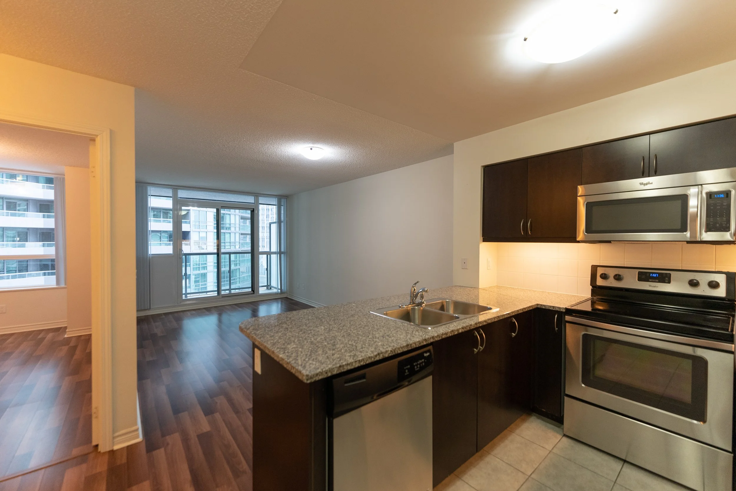 FOR LEASE: 25 Lower Simcoe, Unit 1002