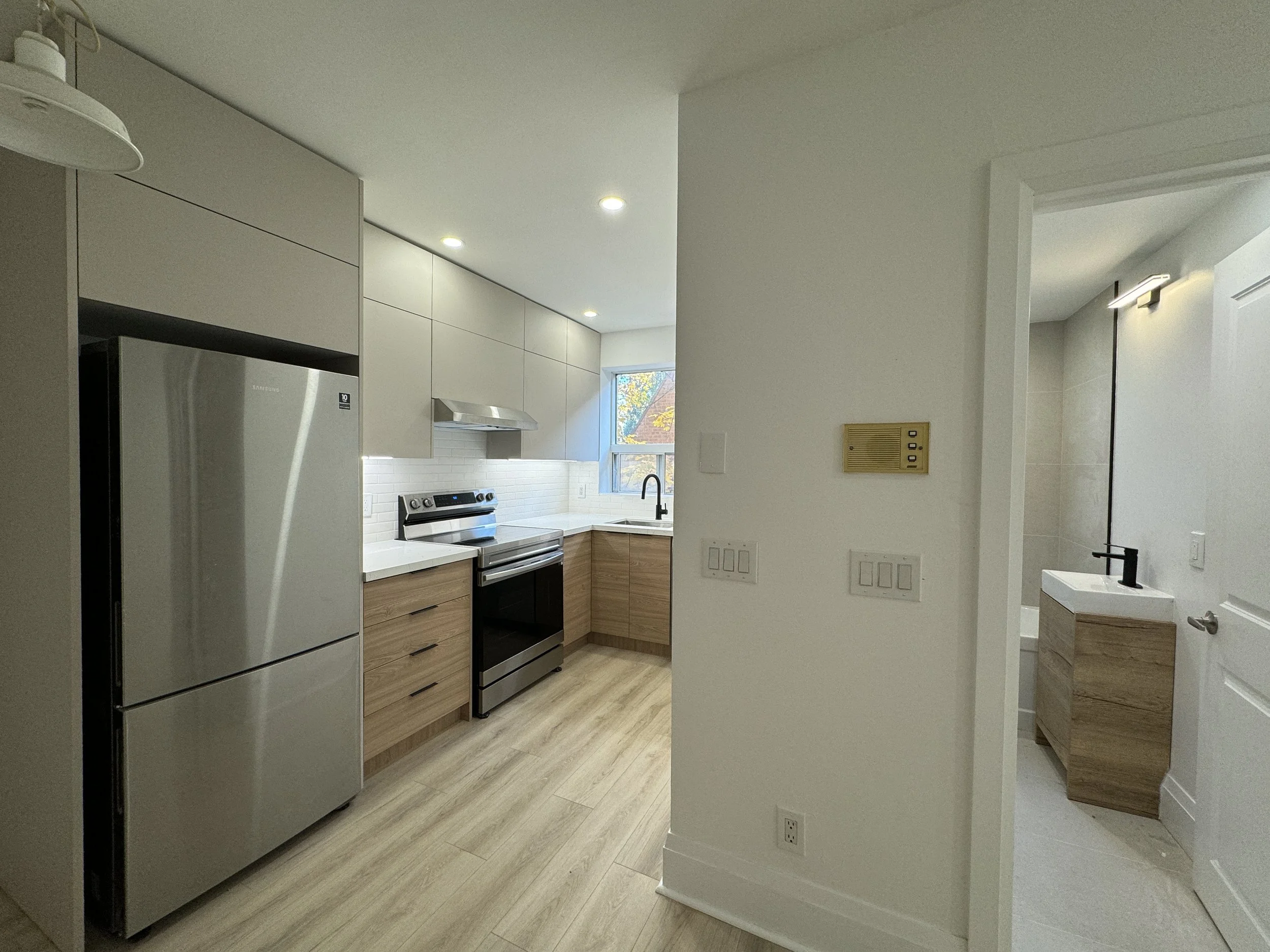 02 - IMG_0564 - Kitchen and Bath.JPG