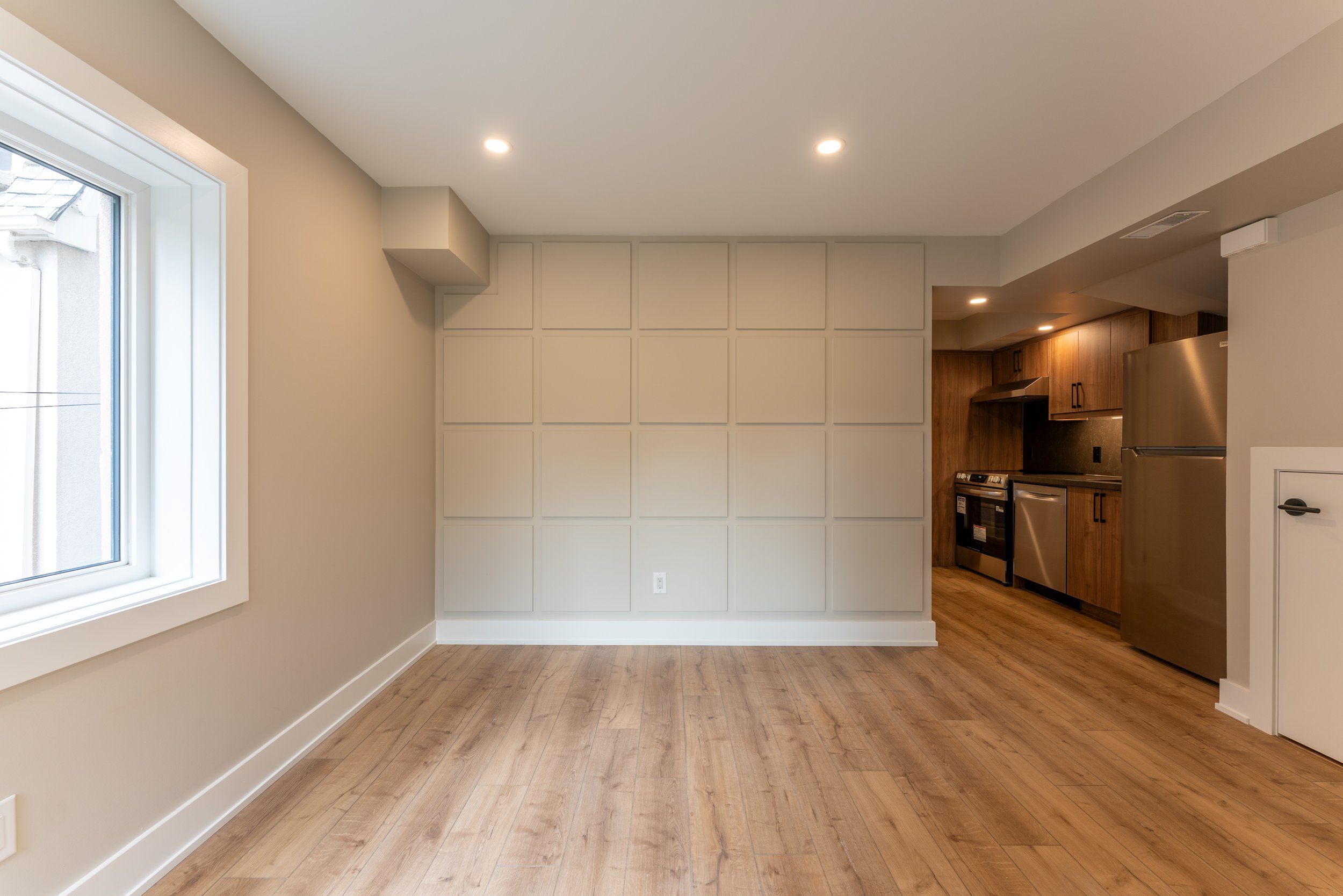 FOR LEASE: 352 Jones Avenue #2