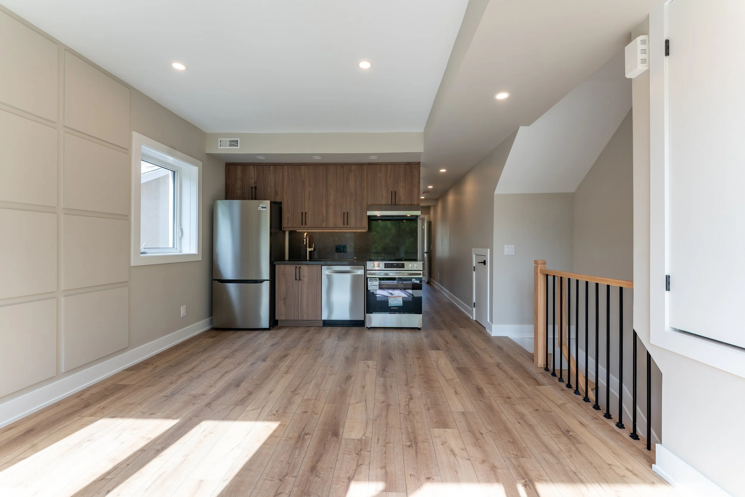 FOR LEASE: 352 Jones Avenue #3