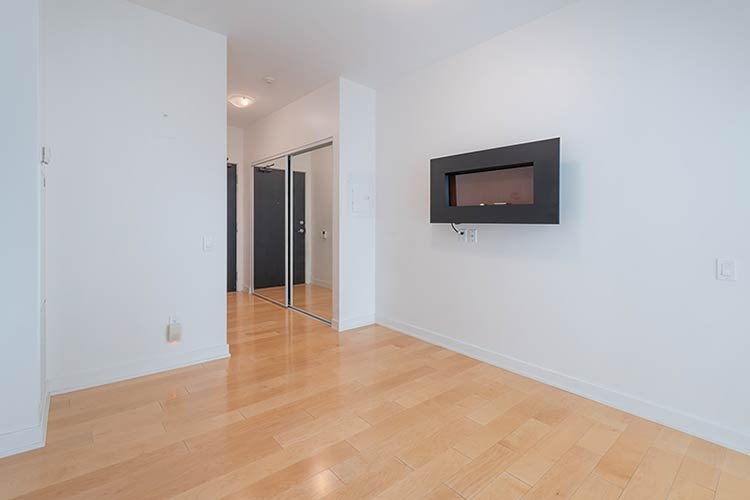 043-The-Suite-Is-So-Large-It-Has-a-Den.jpg