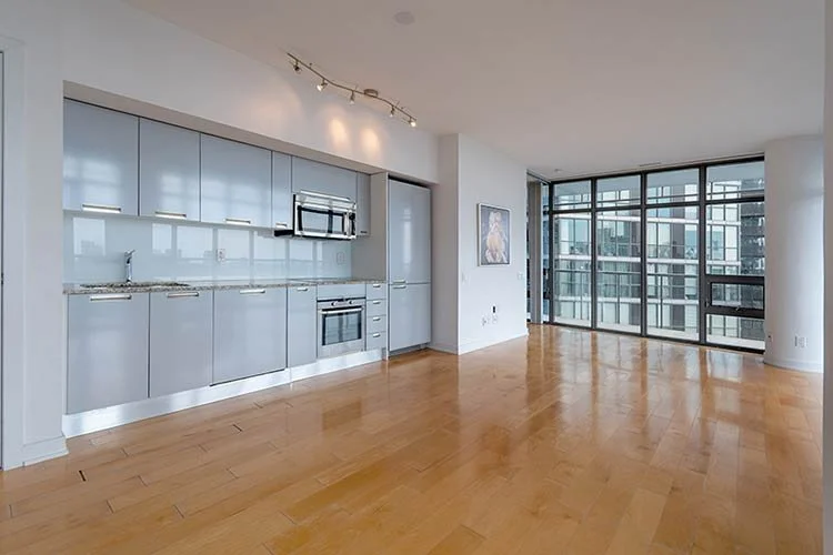 009-A-Very-Open-Floorplan.jpg
