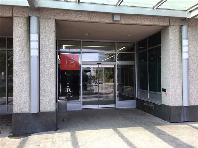 C3933221_2.jpg