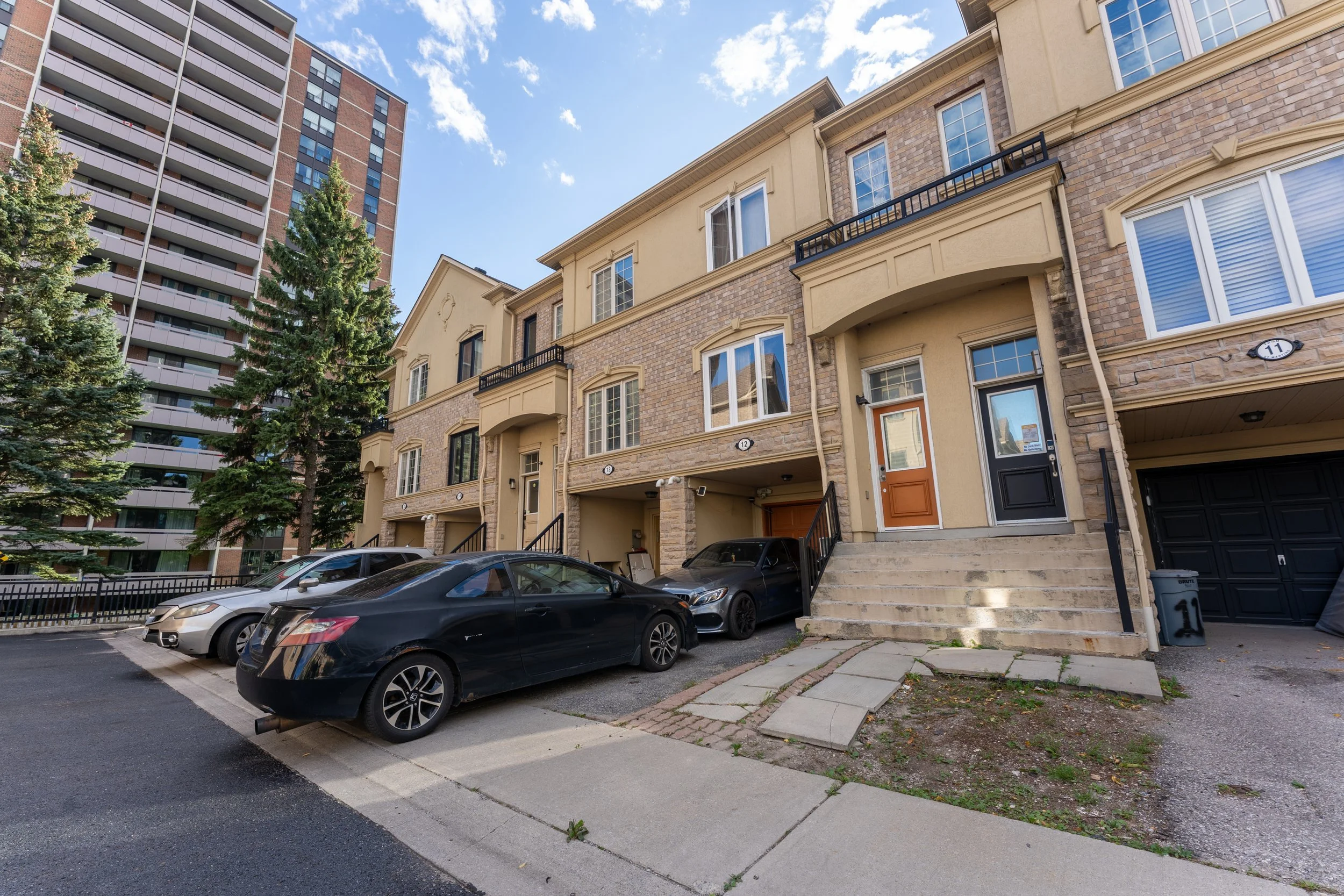 FOR LEASE: 1250 St Martins Drive #12