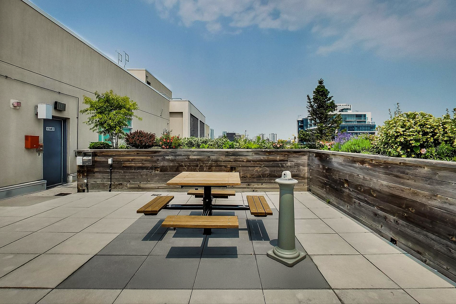 17 - Amenities - Rooftop 2 - Matched.png