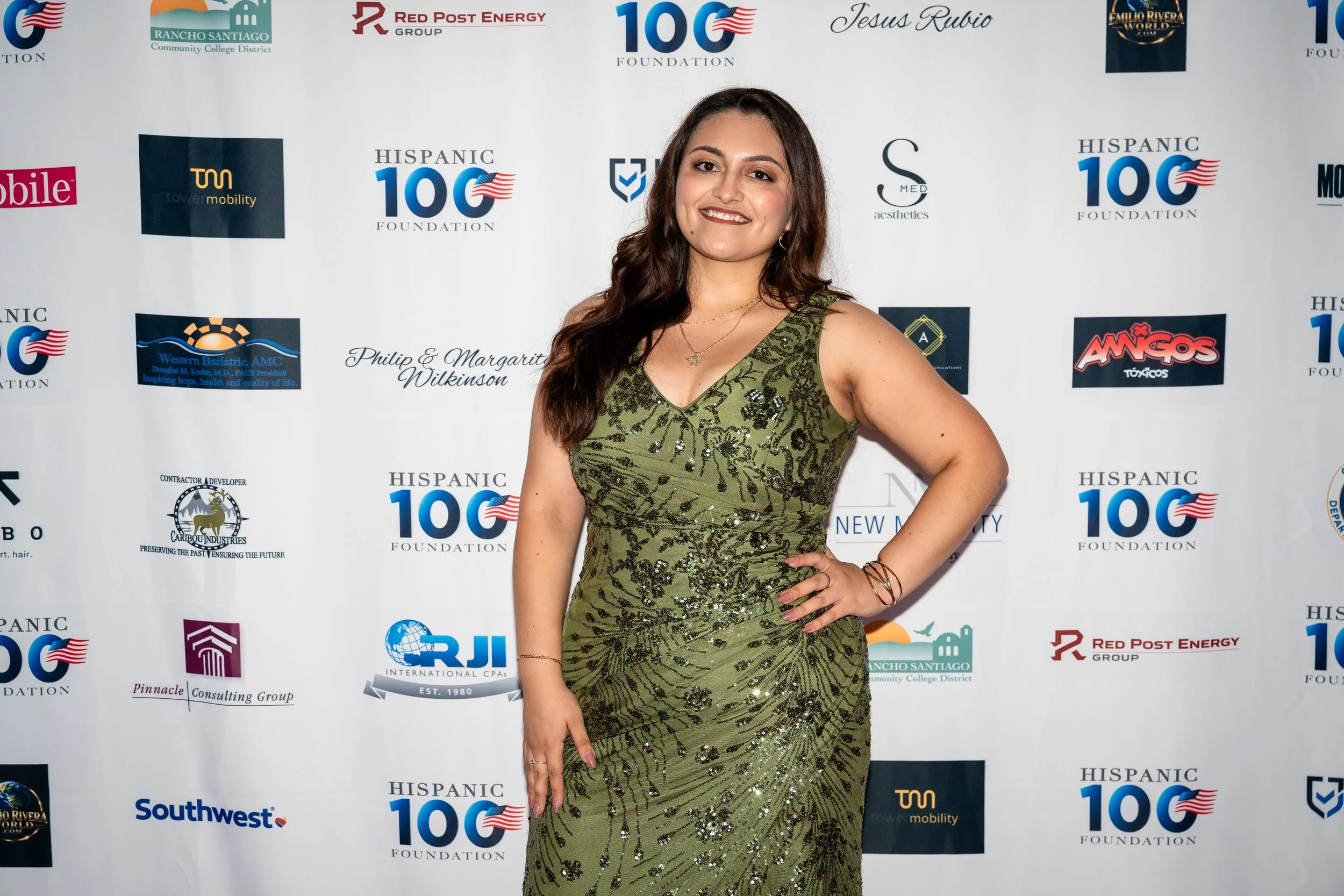 Hispanic100-179.jpg