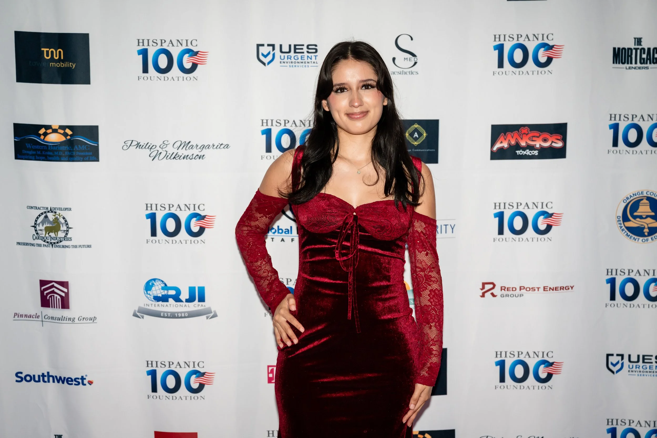 Hispanic100-216.jpg