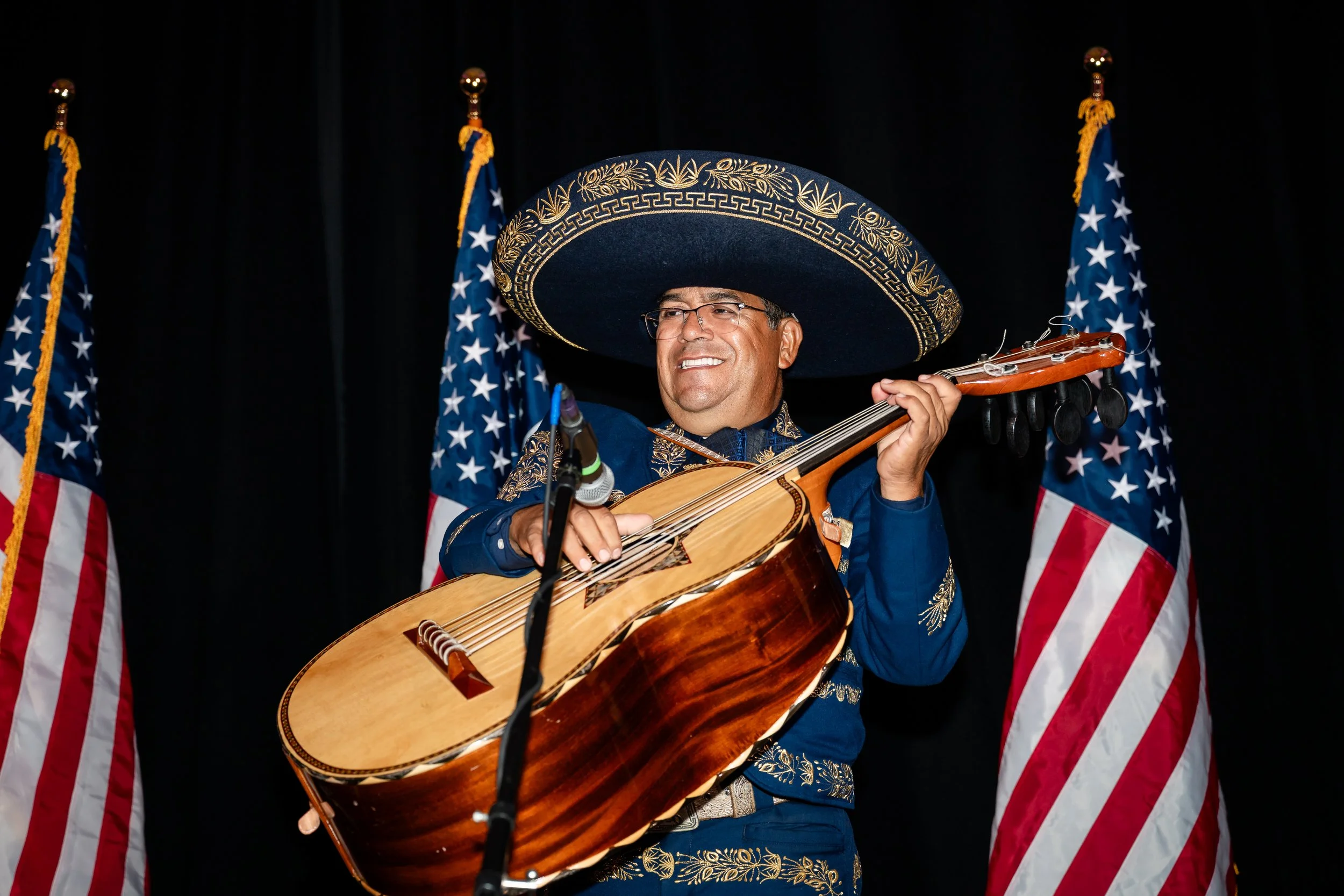 Hispanic100-386.jpg