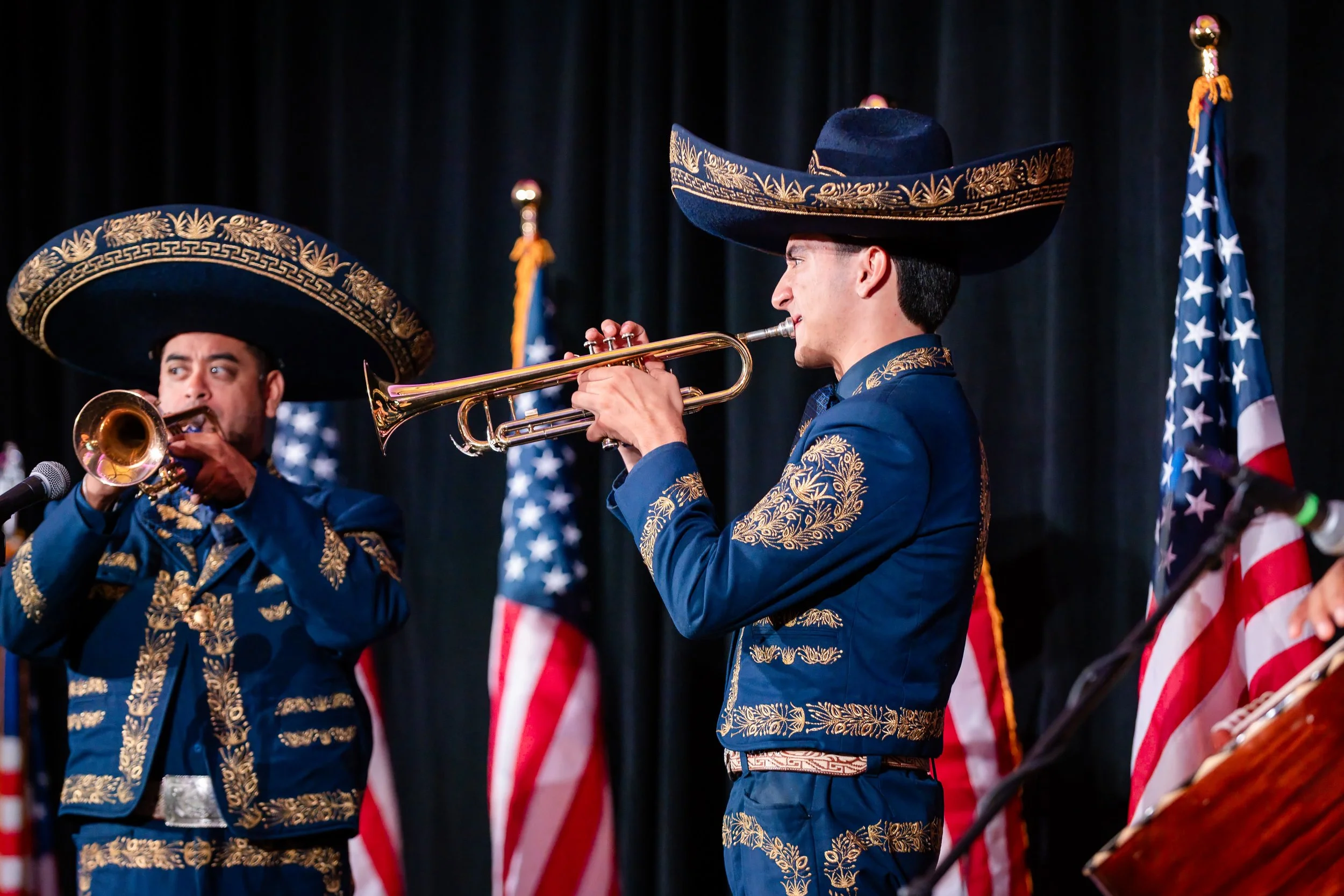 Hispanic100-387.jpg