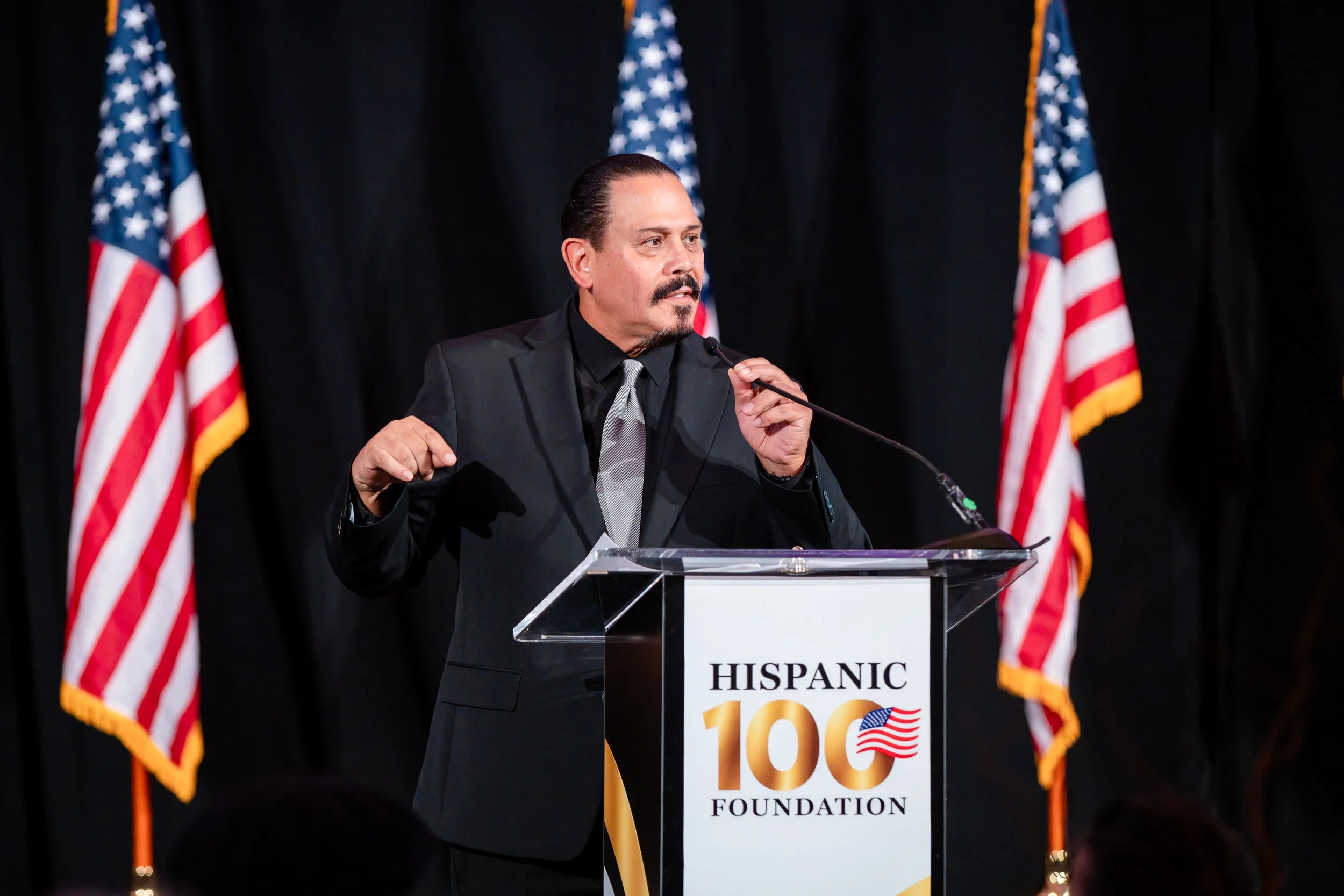 Hispanic100-487.jpg