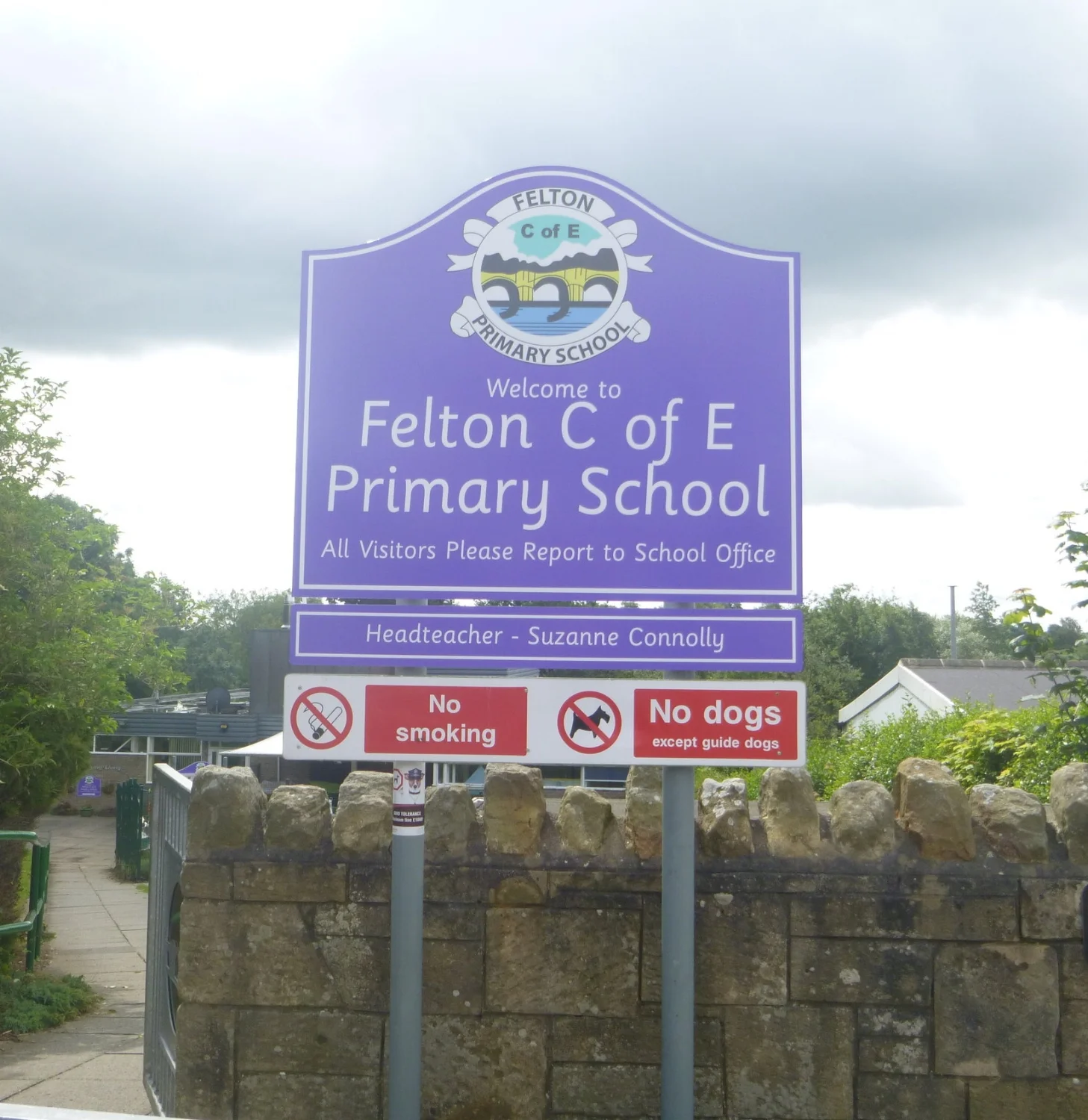 Felton C of E Primary School Post Sign