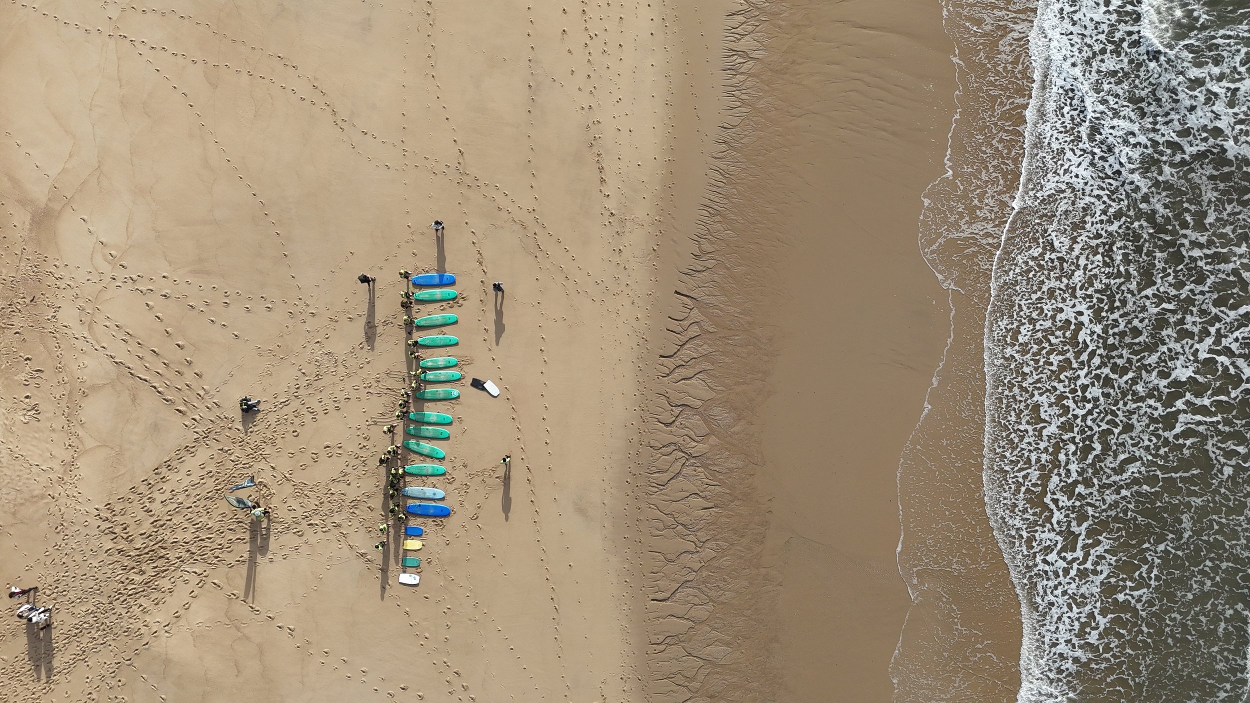 🌊 SURF EXPERIENCE IN PORTUGAL 🇵🇹 | DUTCH 🇳🇱 GROUP LOVES GREENCOAST! 🌊
