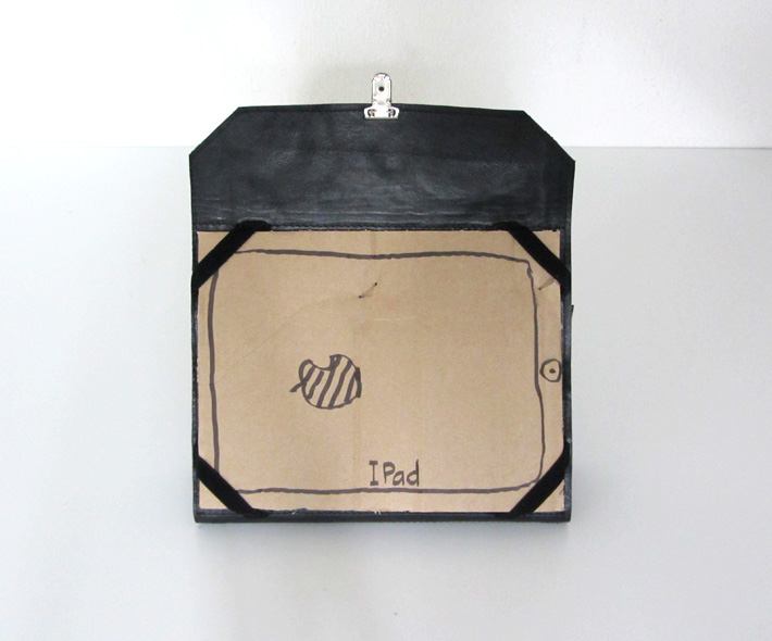BLACK-stand1.jpg