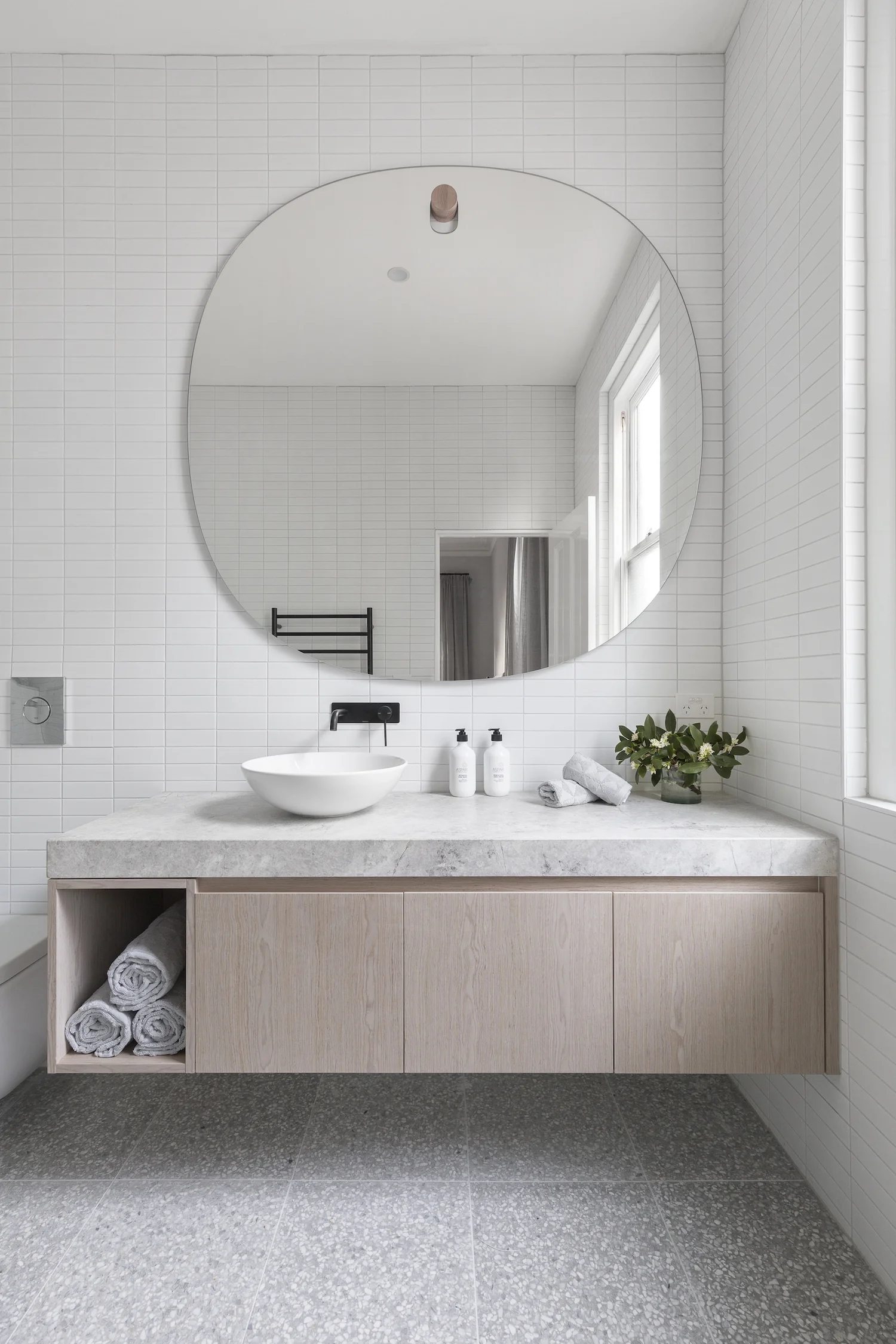 71-Cunningham-2 copy-bath2-sml.jpg