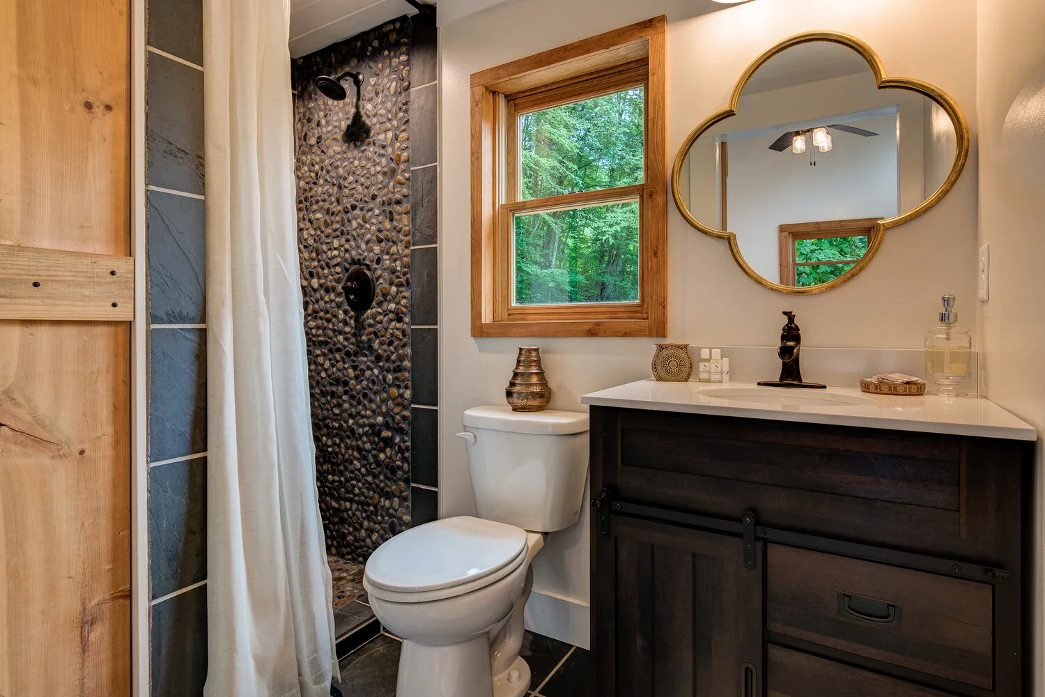 347 Town Branch Rd-Cabin1-18.jpg